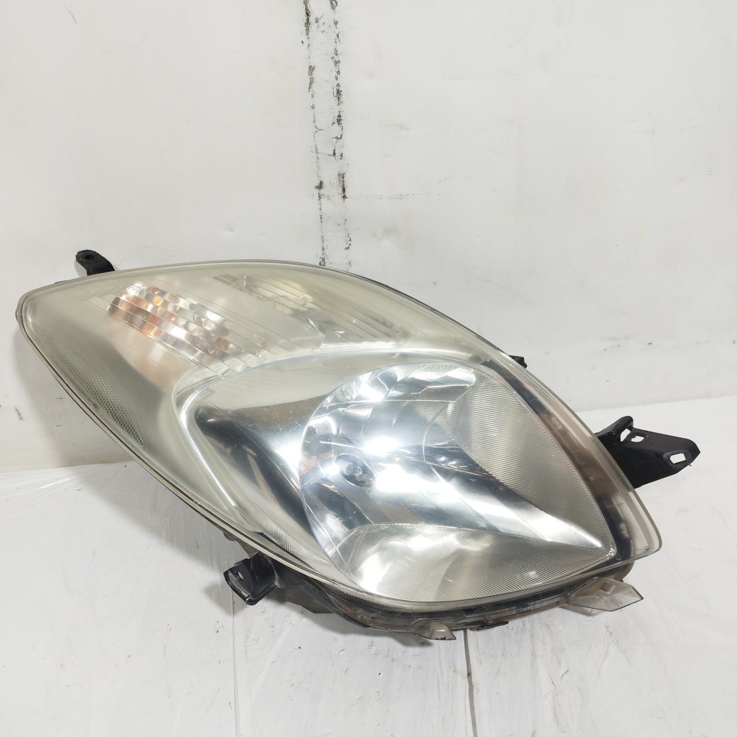 Fanale anteriore dx Toyota Yaris ii (XP90) 2006-2008 cod: 81110-0D120 ecoAC15340