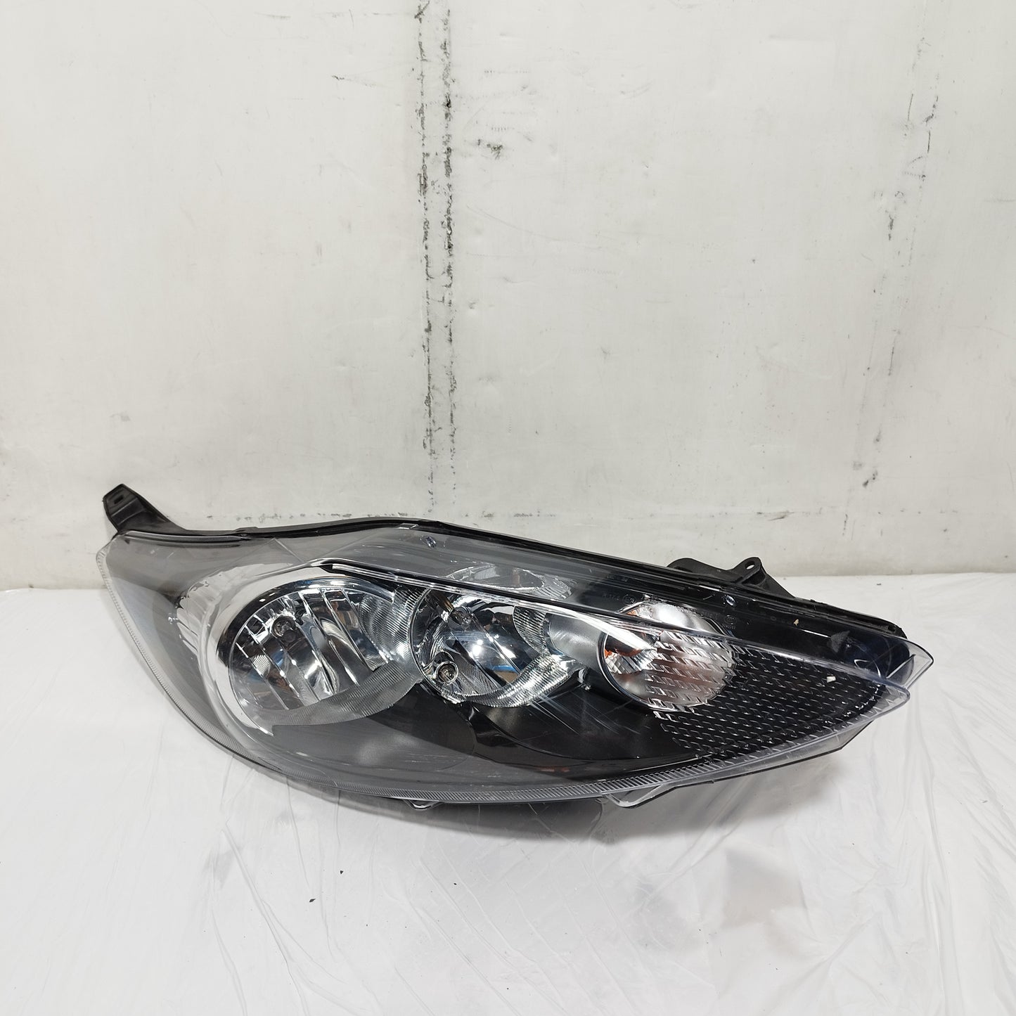 Fanale anteriore dx Ford Fiesta VI MK7 2008-2012 TYC ecoAC16412