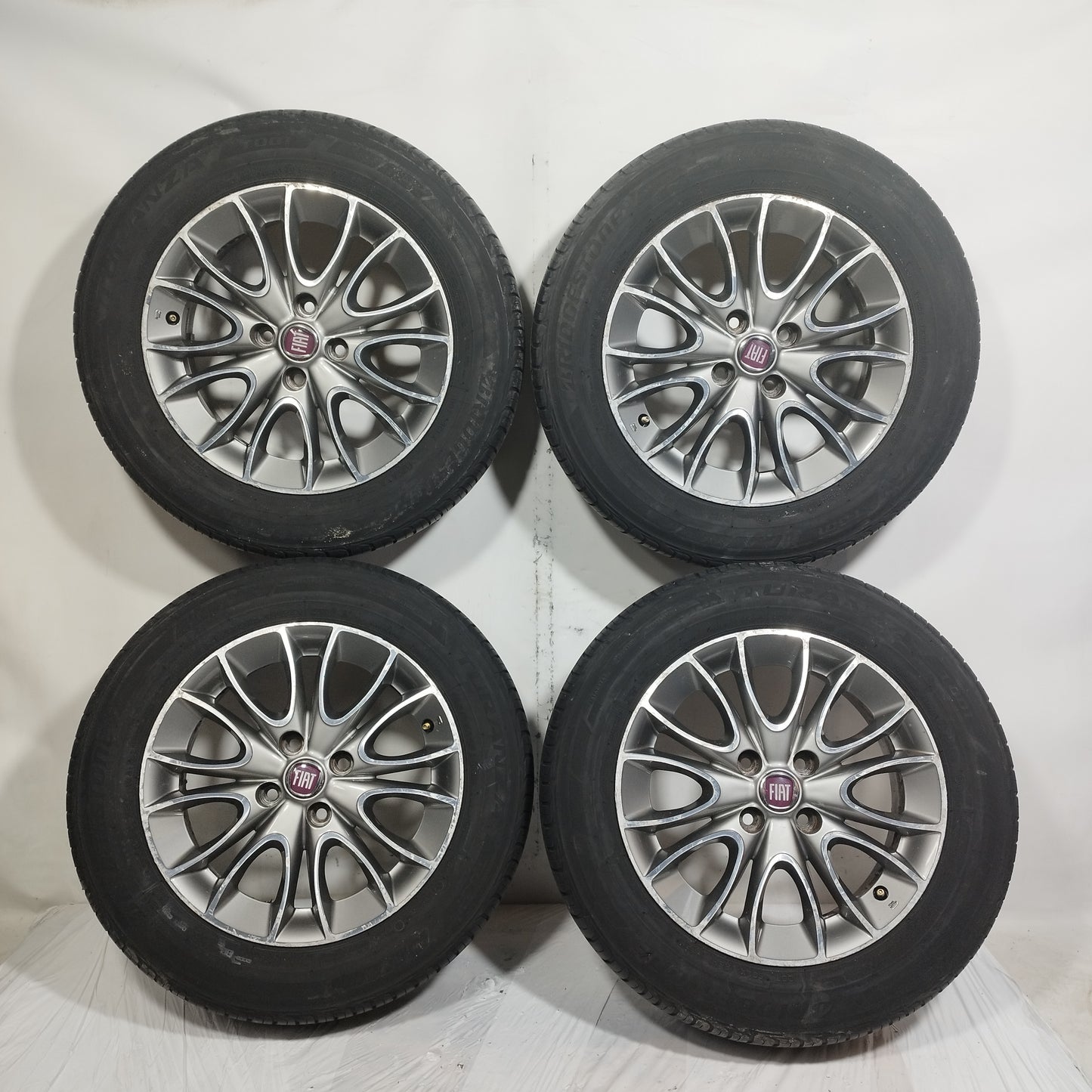 Cerchi in lega con gomme Fiat punto Evo 2012 ecoAC15266