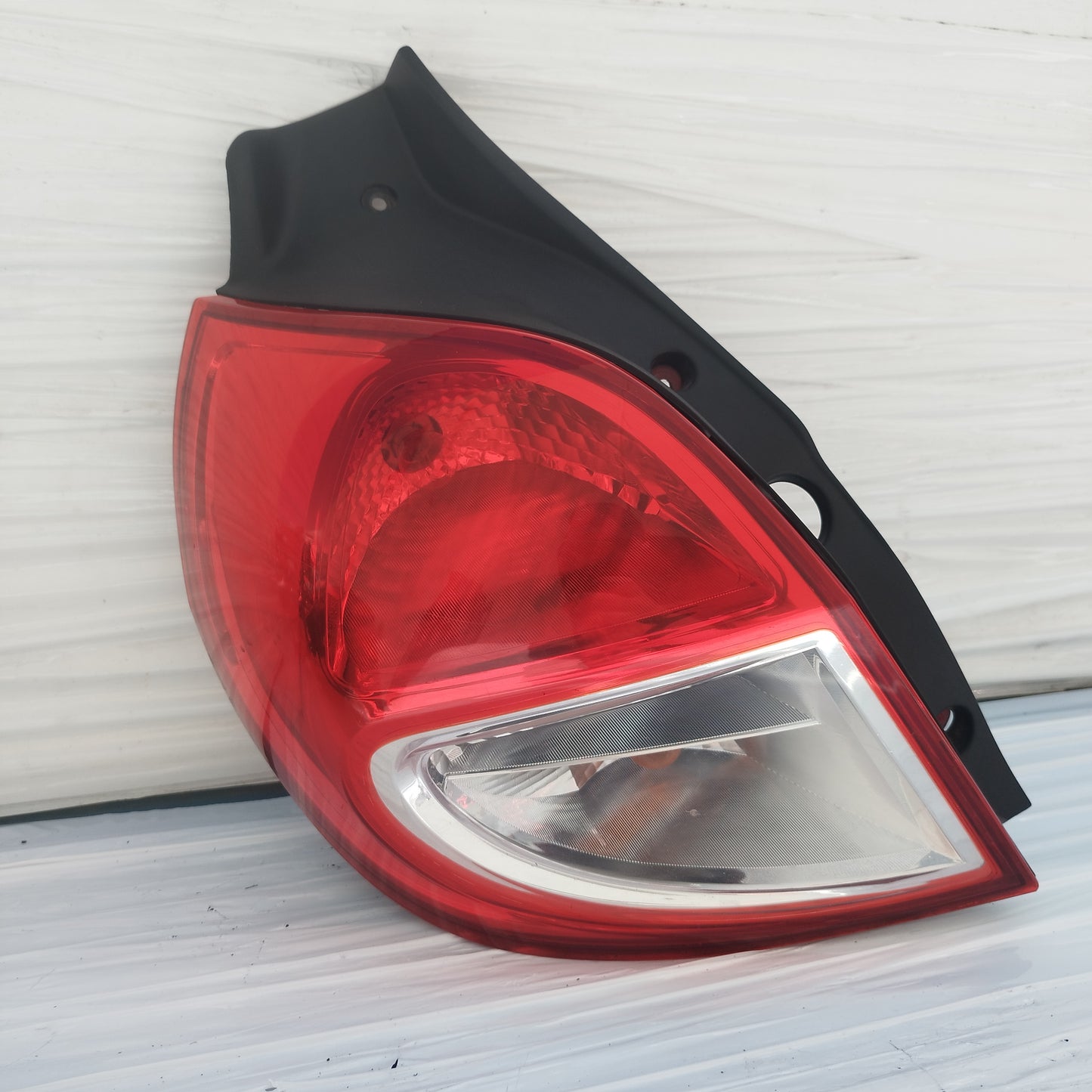 Fanale posteriore sx Renault Clio 2010 ecoDM210