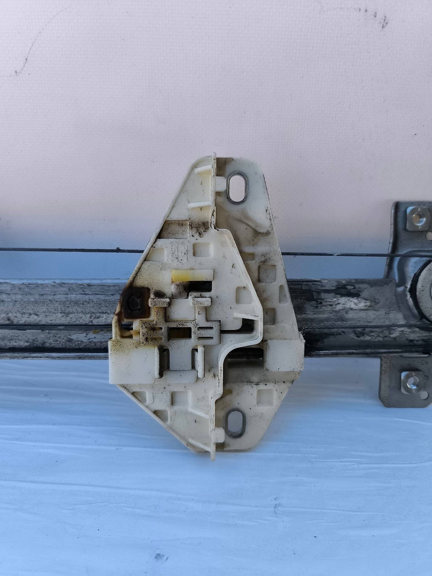 Gepäckträger vorne links Honda CR-V Baujahr 2007 ecoAG6993