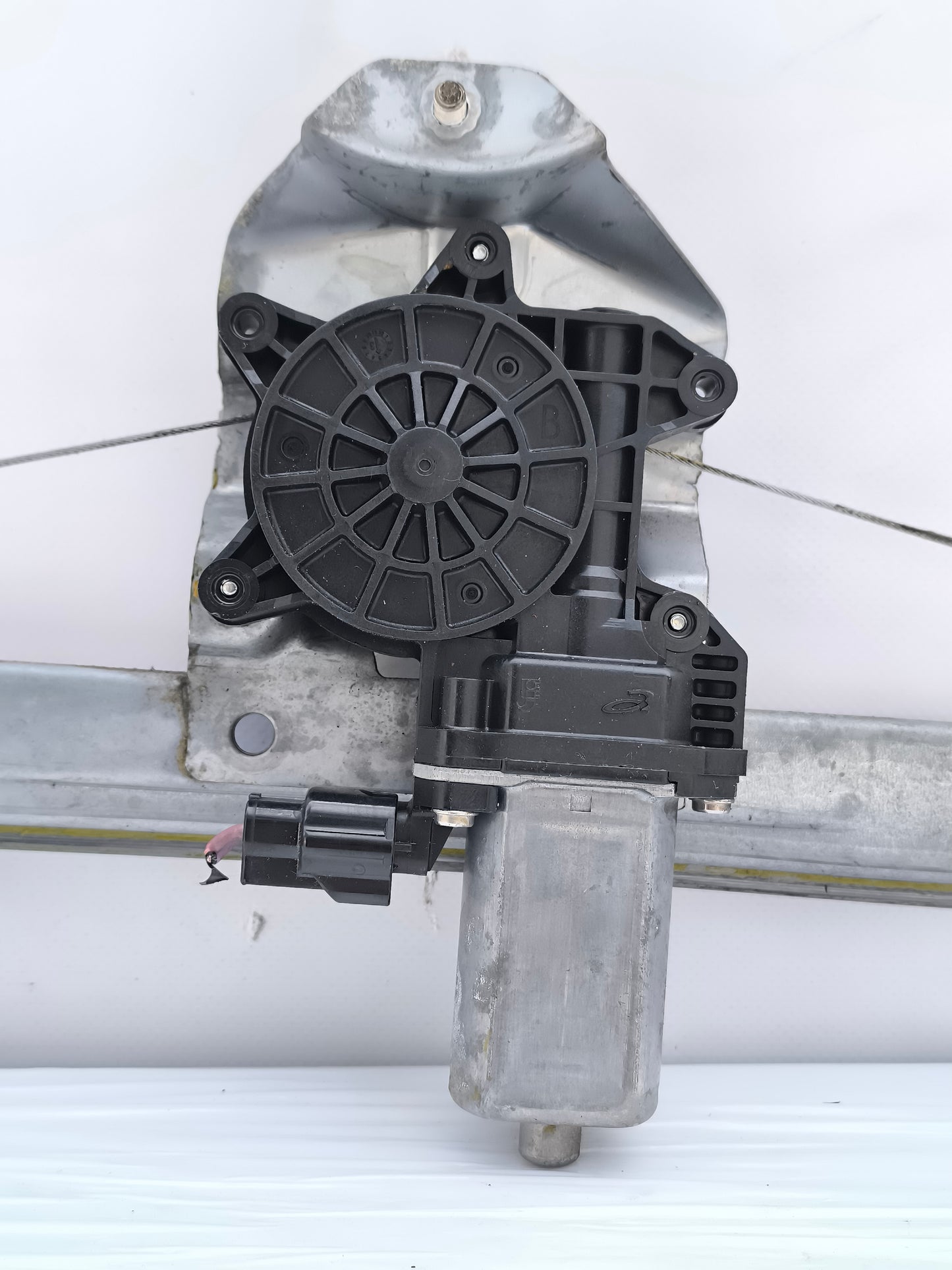 Gepäckträger hinten rechts Renault Captur Baujahr 2014 Teilenummer 827009380R ecoAG6936