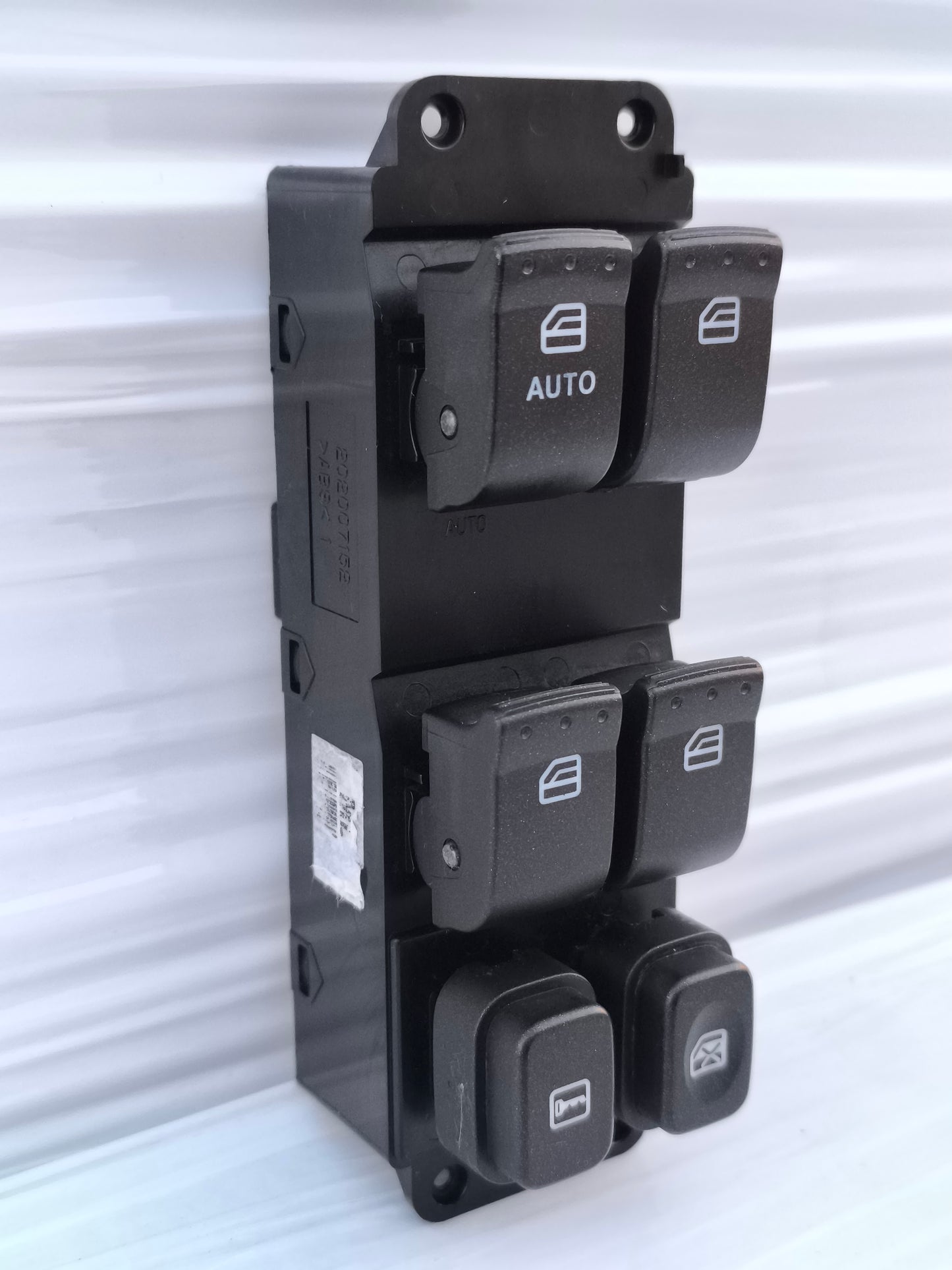 Pulsantiera anteriore sx SsangYong Korando anno 2012 cod: 202009207 ecoAG7822