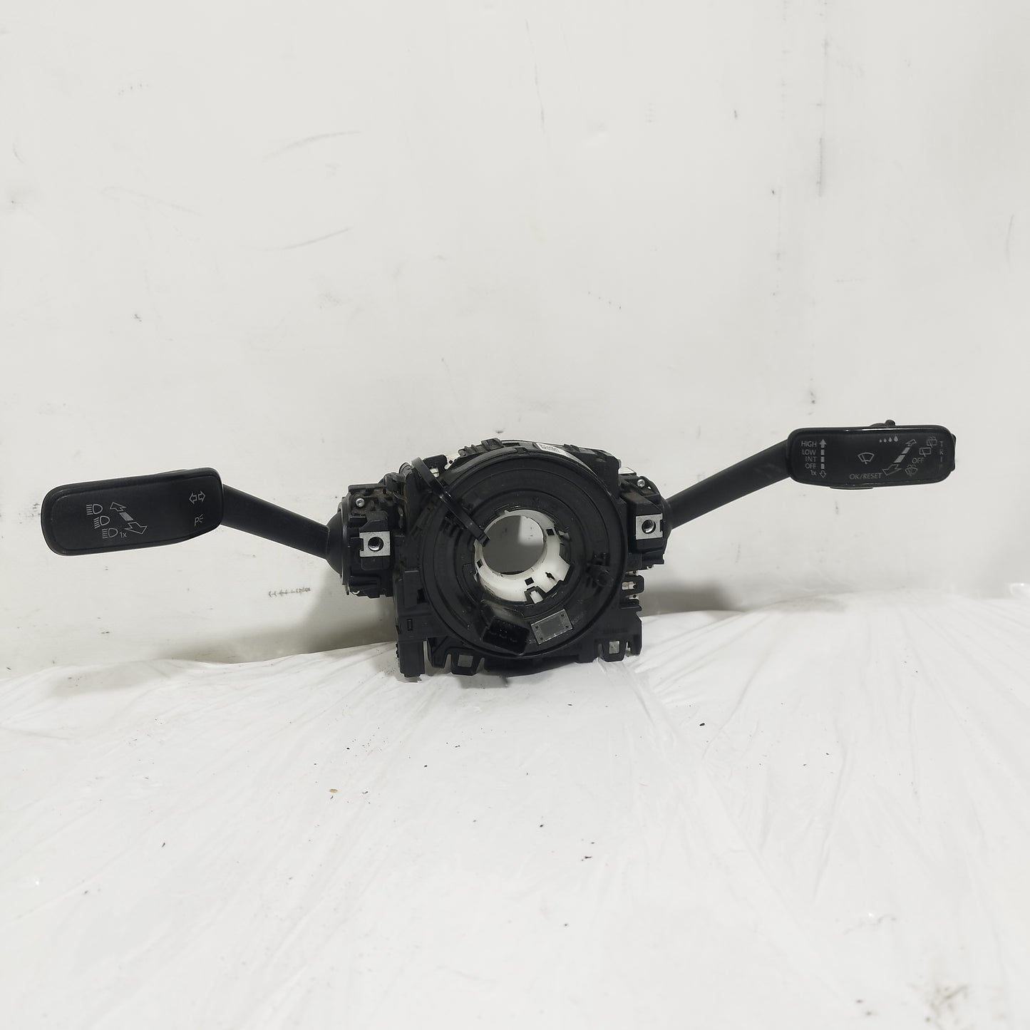 Devioluci Volkswagen Golf 7 2016 cod: 5q0953507ab ecoAC14589