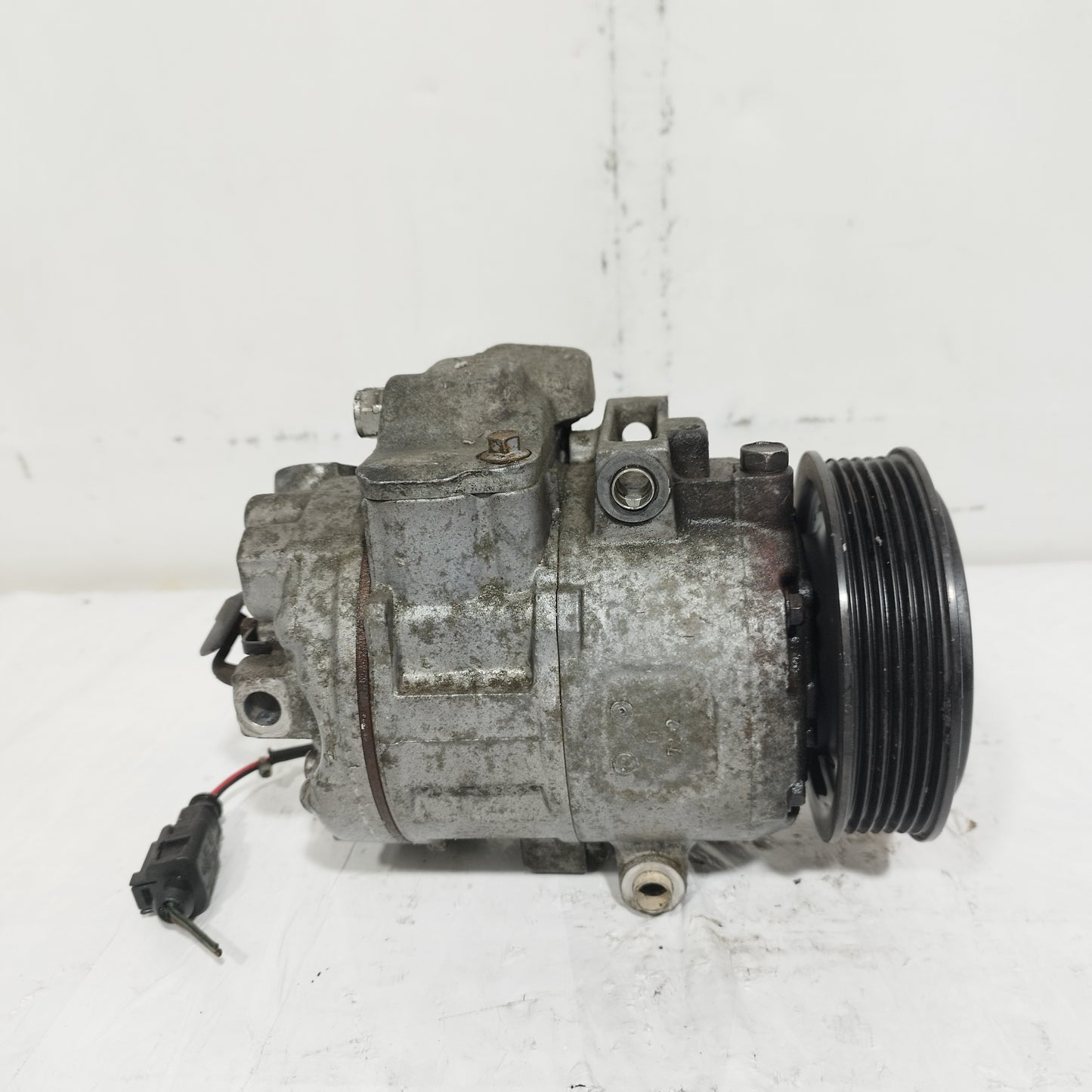 Compressore a / c Volkswagen Polo 9N / 9N3  1.4 D 2002-2010 cod: 6Q0820803J DENSO 6SEU14C ecoAC15535