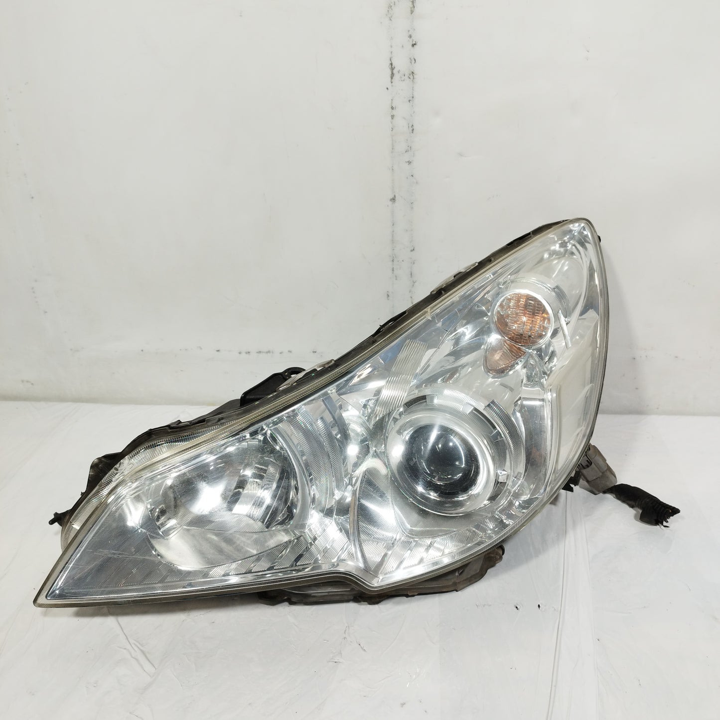 Subaru Outback 2012 ecoAC4649 Xenon-Frontscheinwerfer links