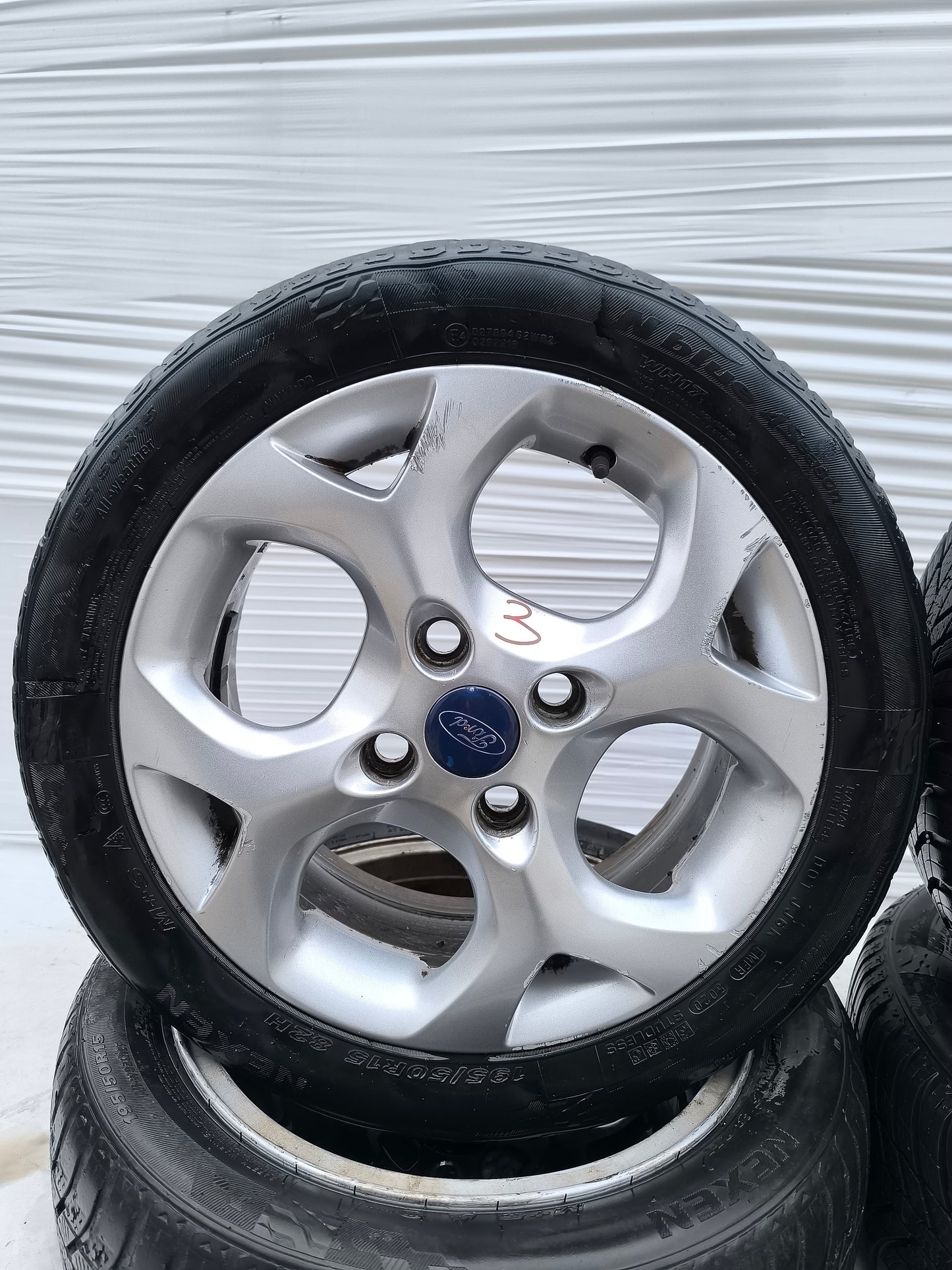 Cerchi e gomme Ford Fiesta anno 2012 ecoAG7914