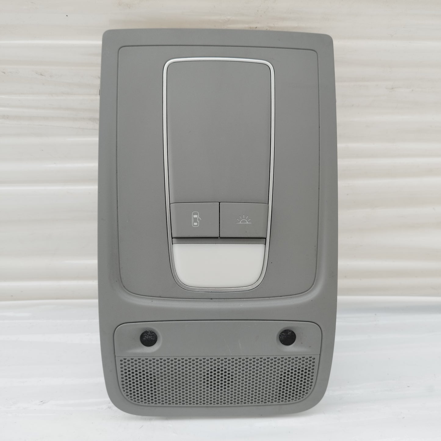 Luce di cortesia Audi A3 2015 cod: 8V0947135E ecoAC15961
