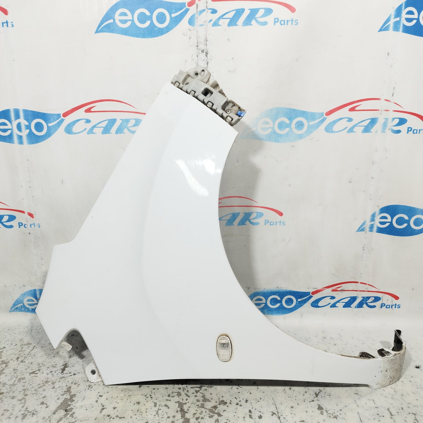 Parafango anteriore dx bianco Chevrolet Spark 2011 ecoAC9701