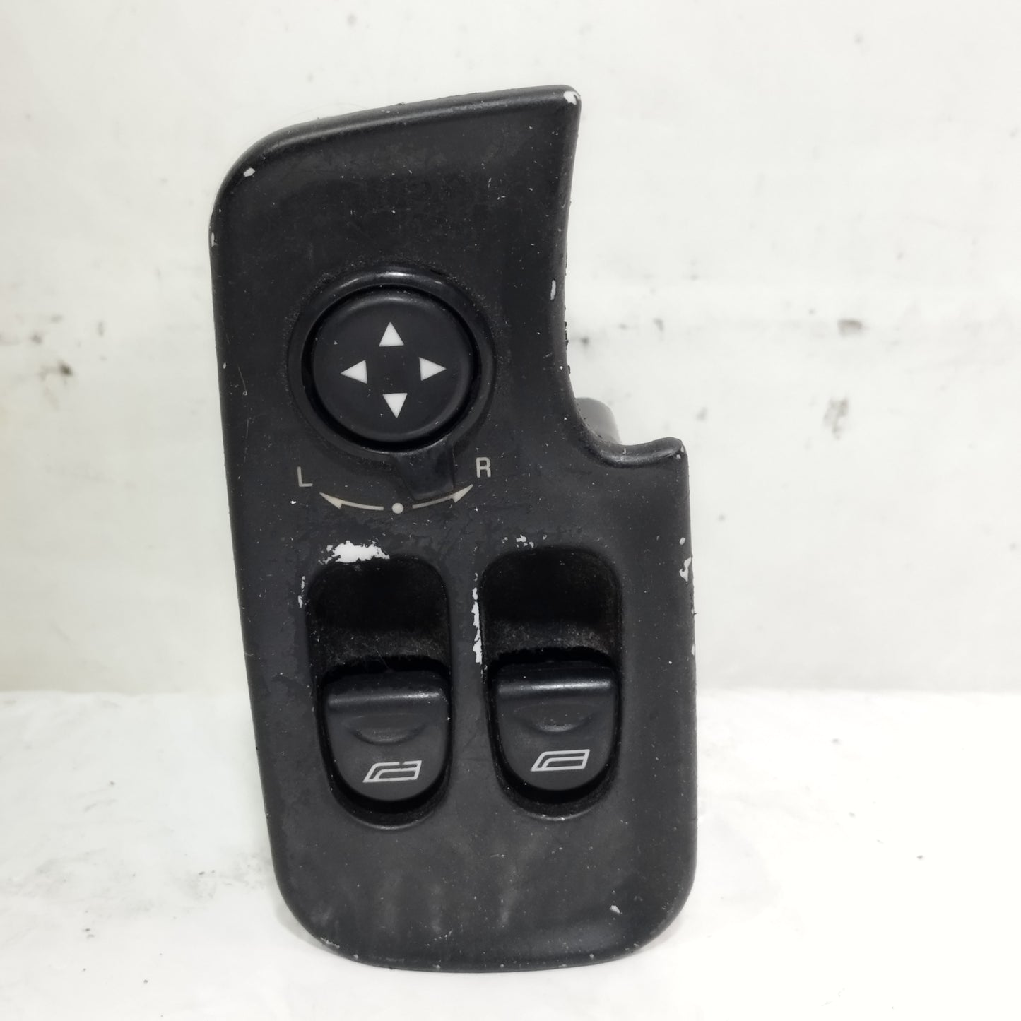 Pulsantiera anteriore sx Alfa Romeo GT 2004 cod: 156071220 ecoAC16602