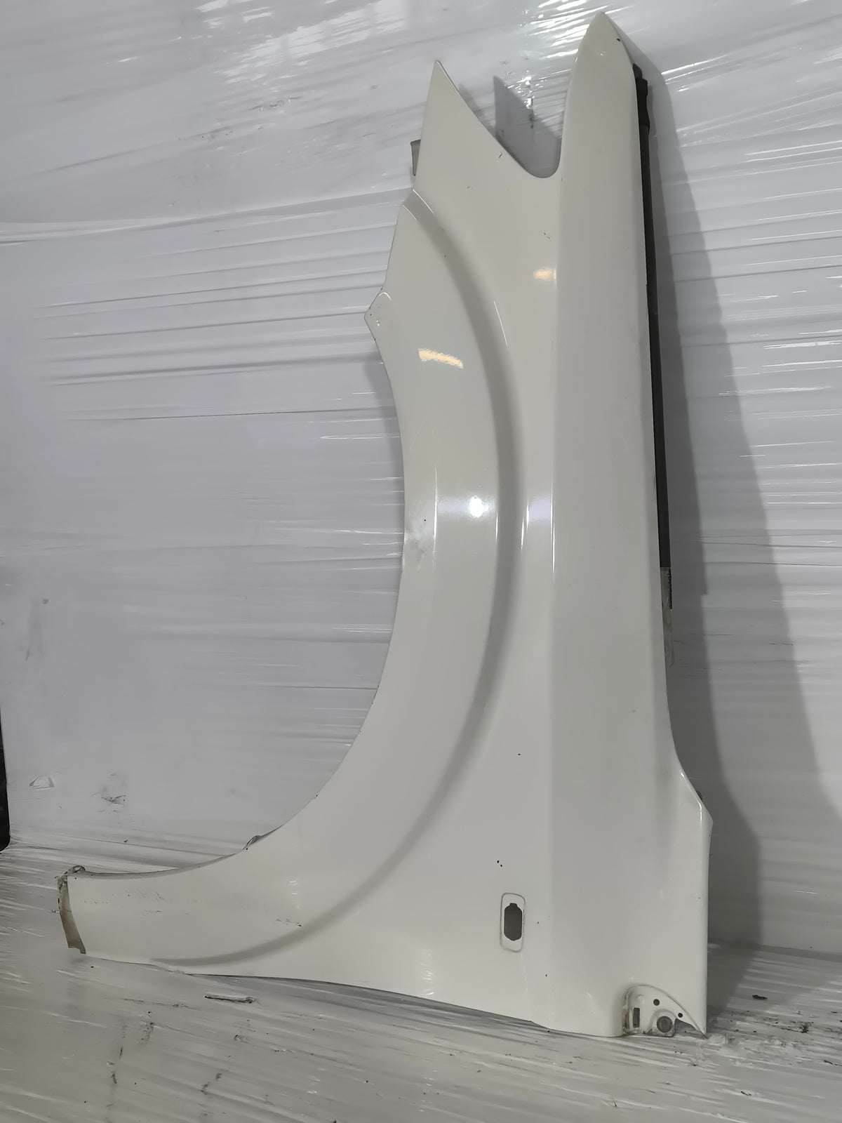 Parafango sx bianco Fiat Freemont / Dodge Journey 2011-2020 ecoAG9834