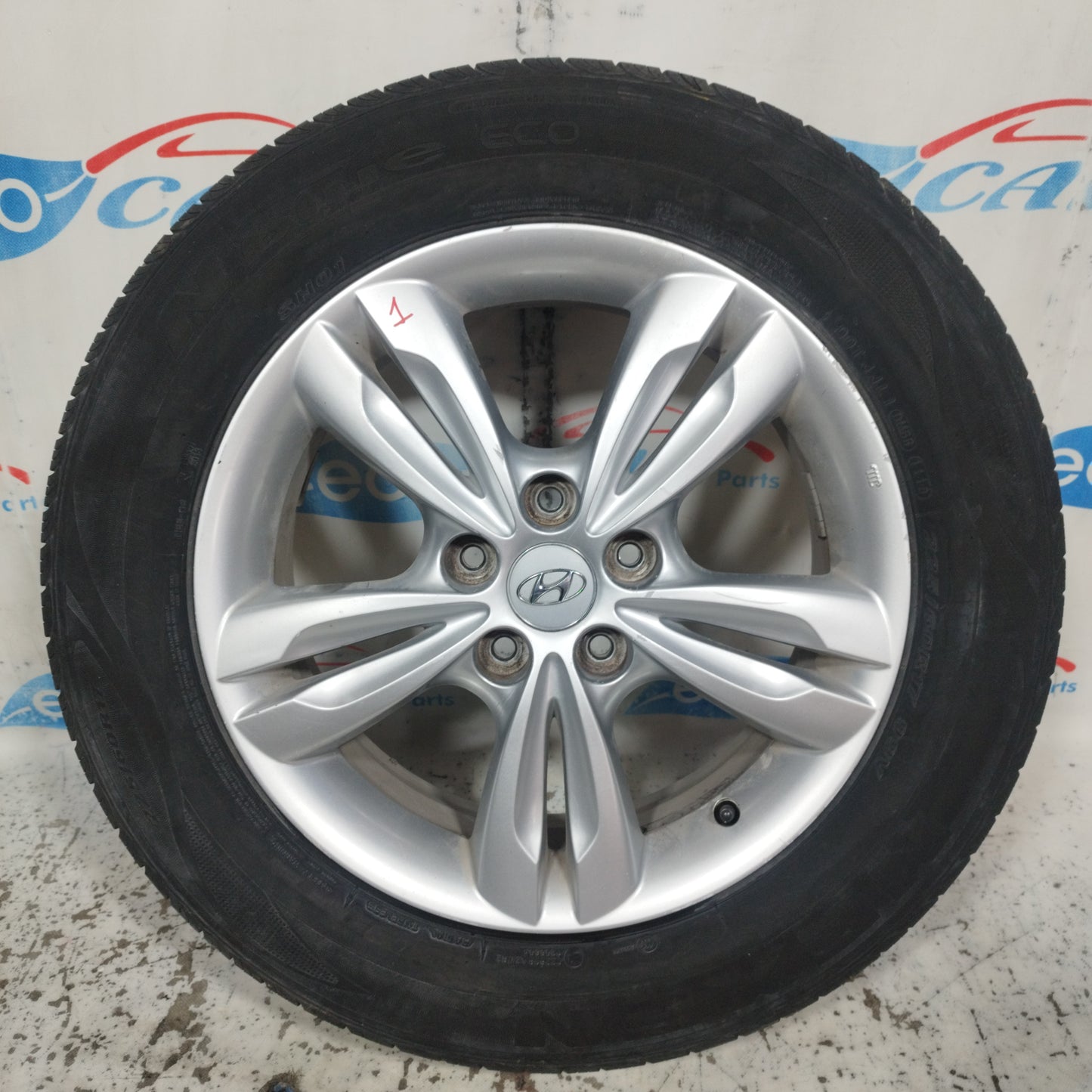 Komplette Leichtmetallfelgen mit Reifen Hyundai IX35 2011 225/60 R17 ecoAC9911