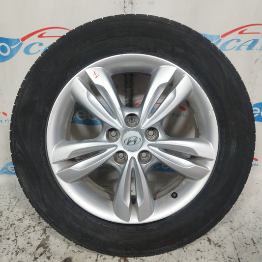 Komplette Leichtmetallfelgen mit Reifen Hyundai IX35 2011 225/60 R17 ecoAC9911