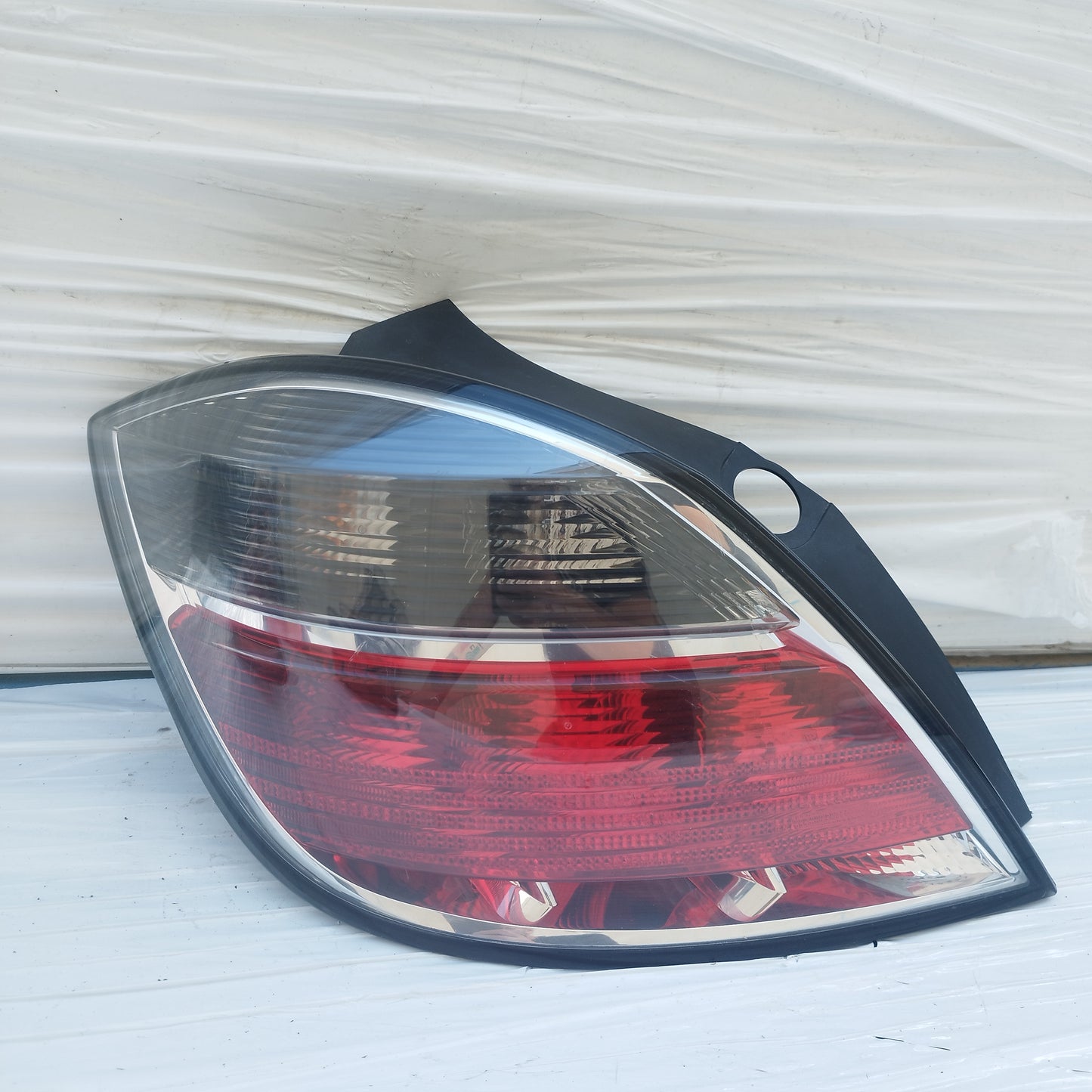 Fanale posteriore sx Opel Astra H 3 porte 2007 cod: 00505679 ecoDM220