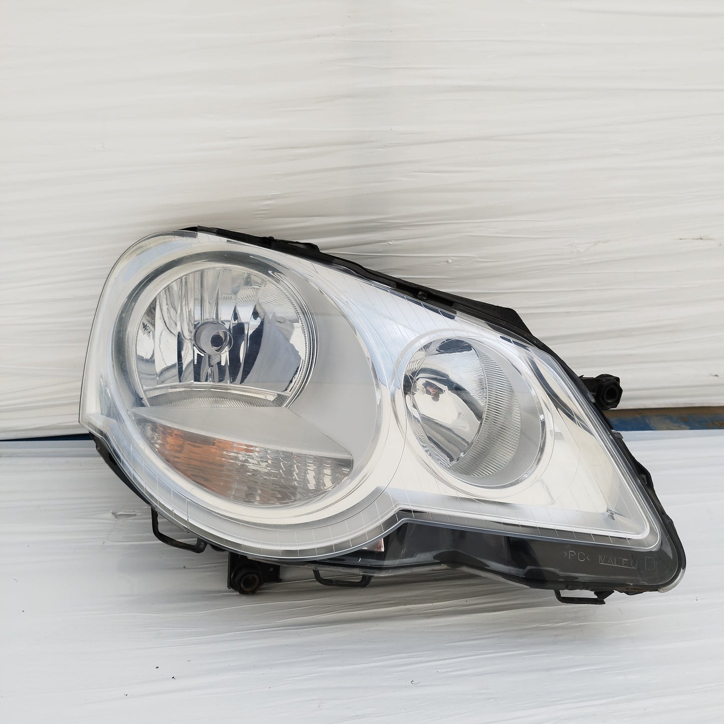 Fanale anteriore dx Volkswagen Polo 2007 cod: 89312009 ecoDM080