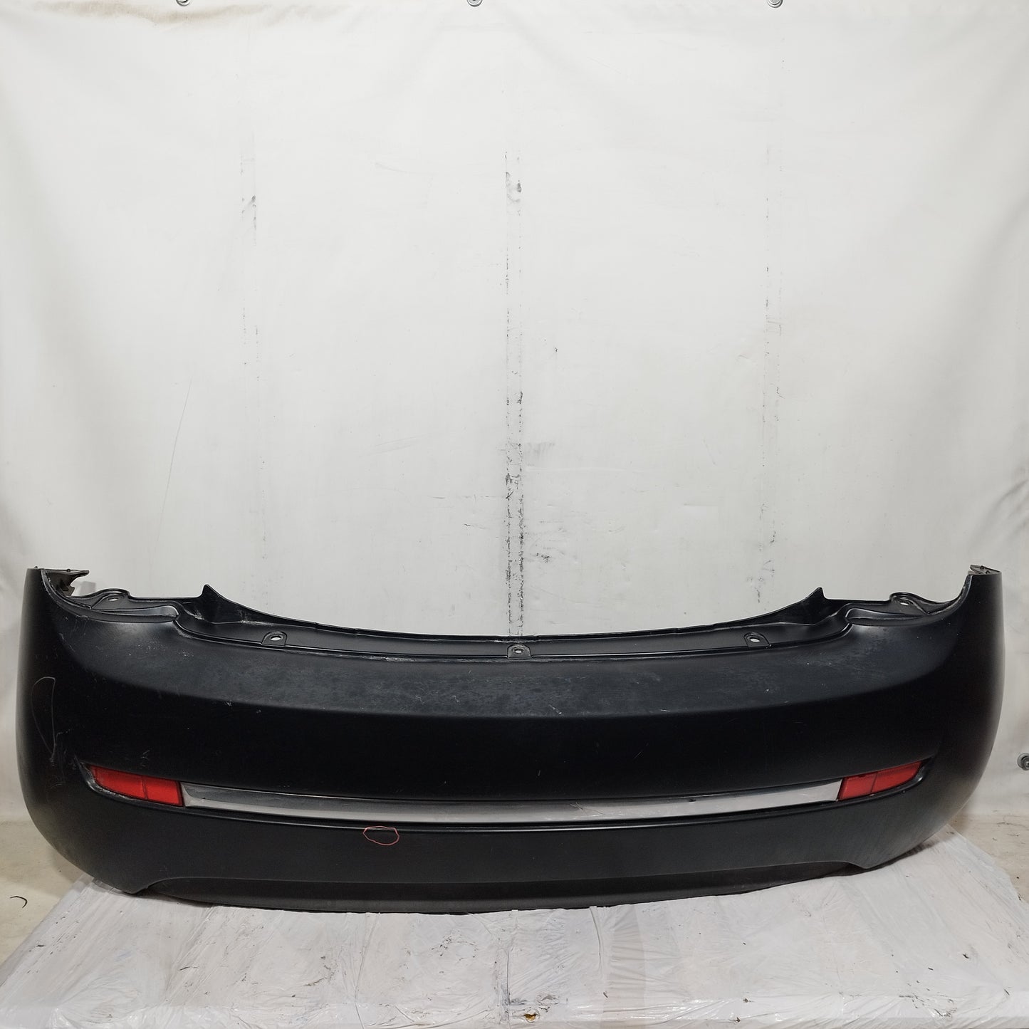 Paraurti posteriore nero plastica Lancia Ypsilon (843) 2006-2011 cod: 735425935 ecoAC16400