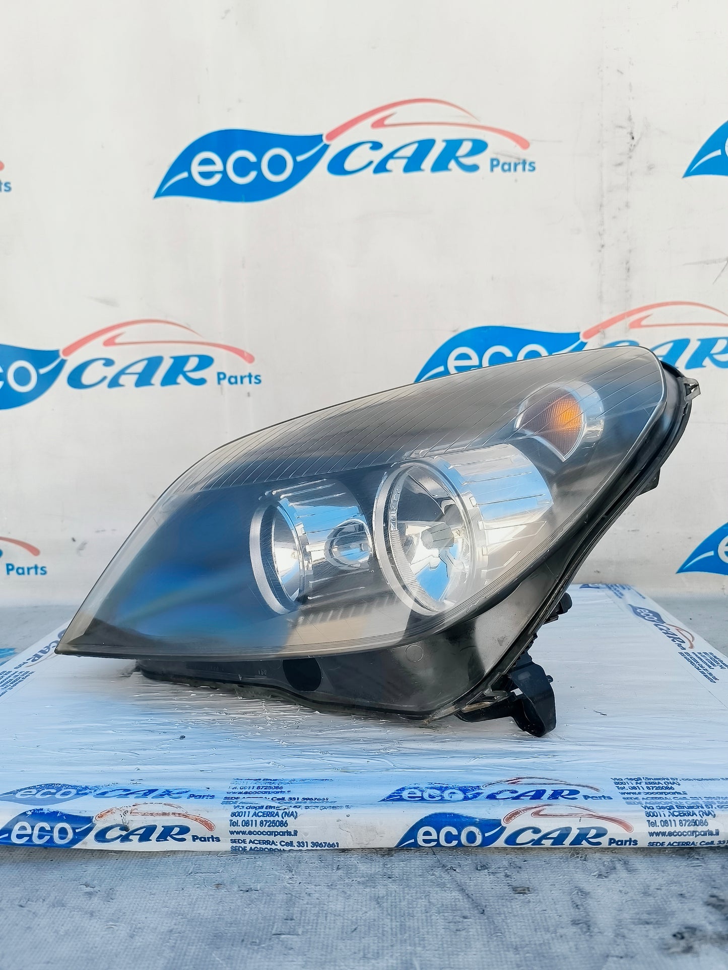 Front left headlight Opel Astra H (black background) year 2005 ecoAG6327