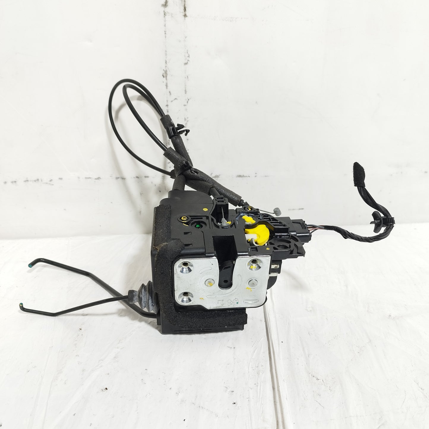 Serratura anteriore sx Hyundai I10 2015 5 pin cod: 81310-B9100 ecoAC15353