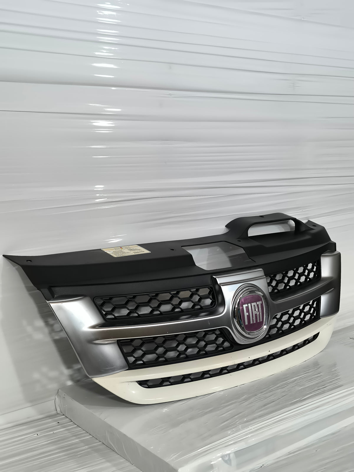 Mascherina anteriore bianco Fiat Freemont anno 2011-2016 cod: 55000802 ecoAG9753
