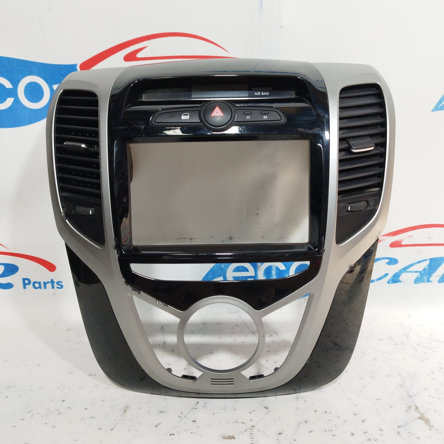 Consola central Hyundai IX20 2017 codigo: 93700-1K800 ecoAC8433