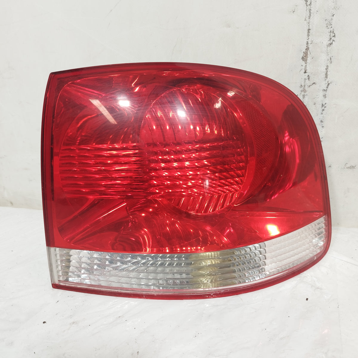 Fanale posteriore esterno dx Volkswagen Touareg I (7L) 2003-2007 cod: 28258002 ecoAC16728
