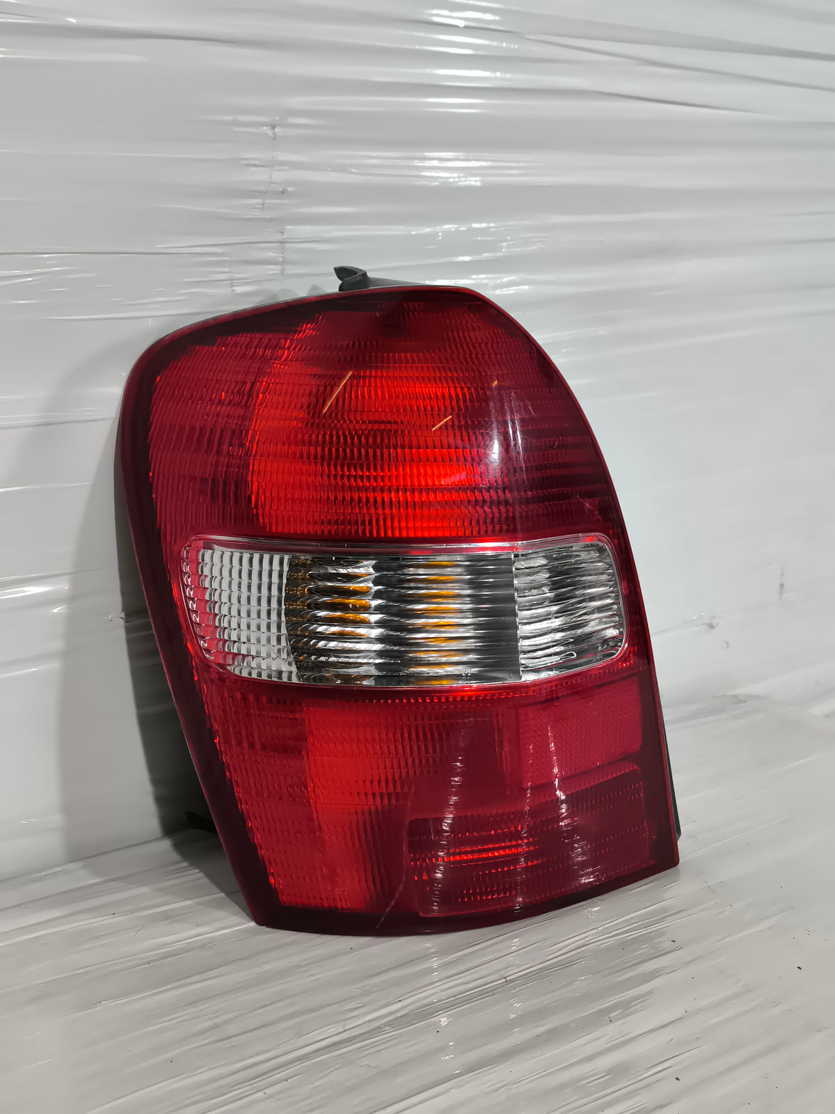 Fanale posteriore sx Mazda 323 Hatchback anno 1998-2000 5 porte ecoAG9849