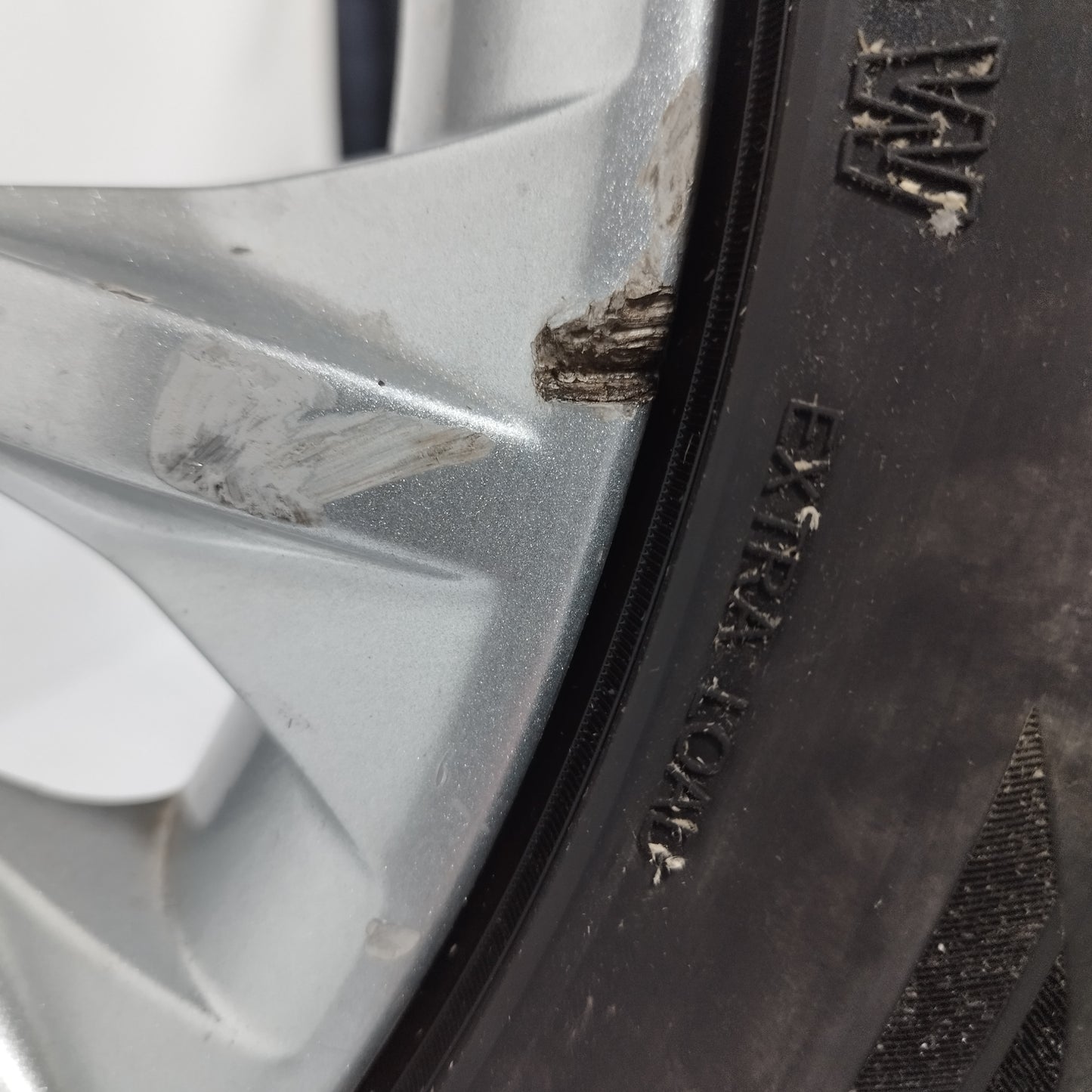 Cerchi in lega con gomme Ford C-Max 2010-2019 ecoAC15358
