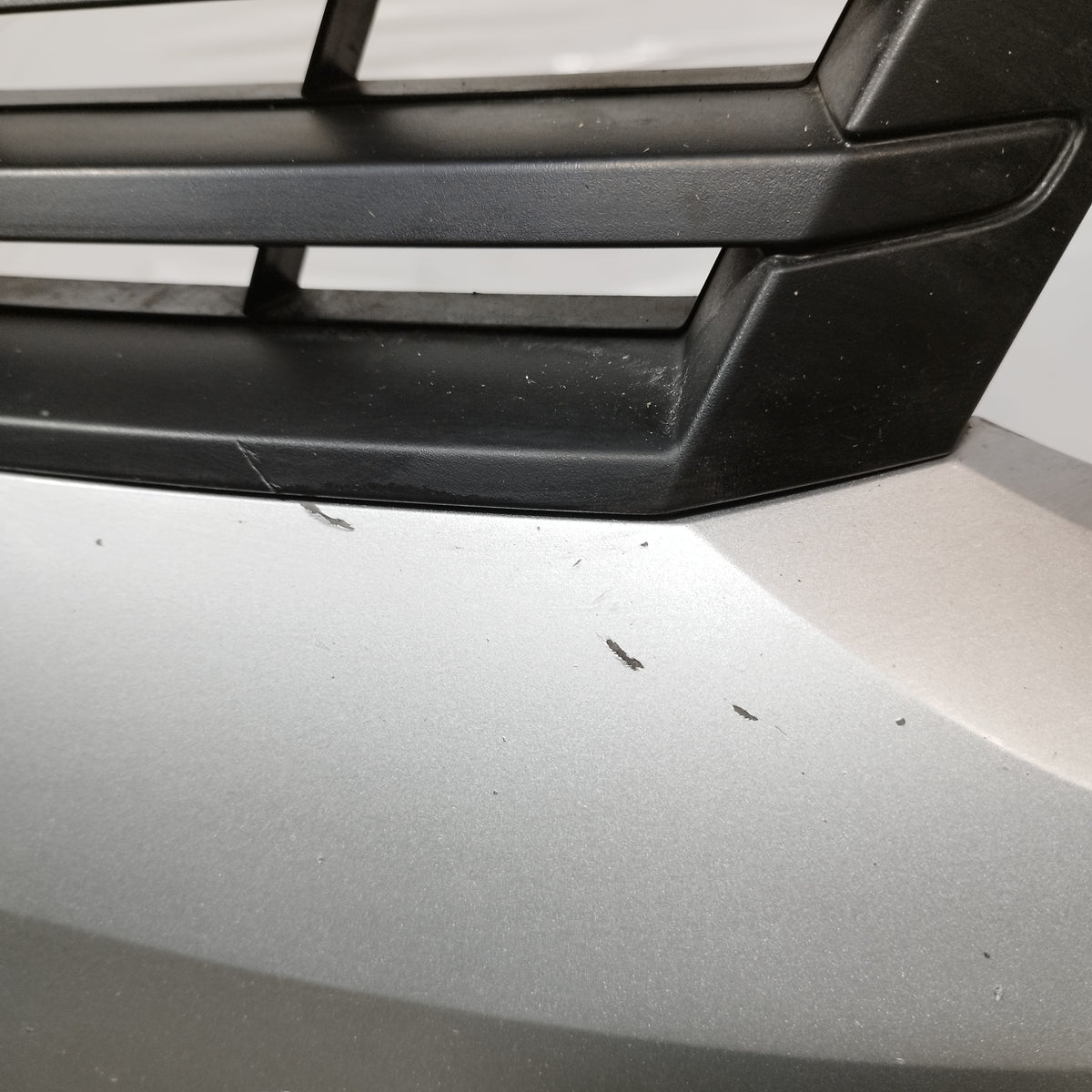 Paraurti anteriore grigio Volkswagen Caddy III 2010-2015 Restyling ecoAC17446