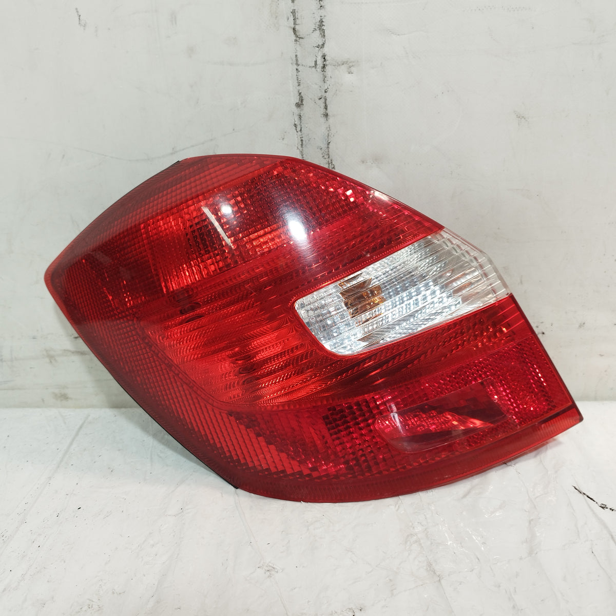 Fanale posteriore sx Skoda Fabia (5J) 2007-2014 cod: ZSB5J6945095 ecoDM194