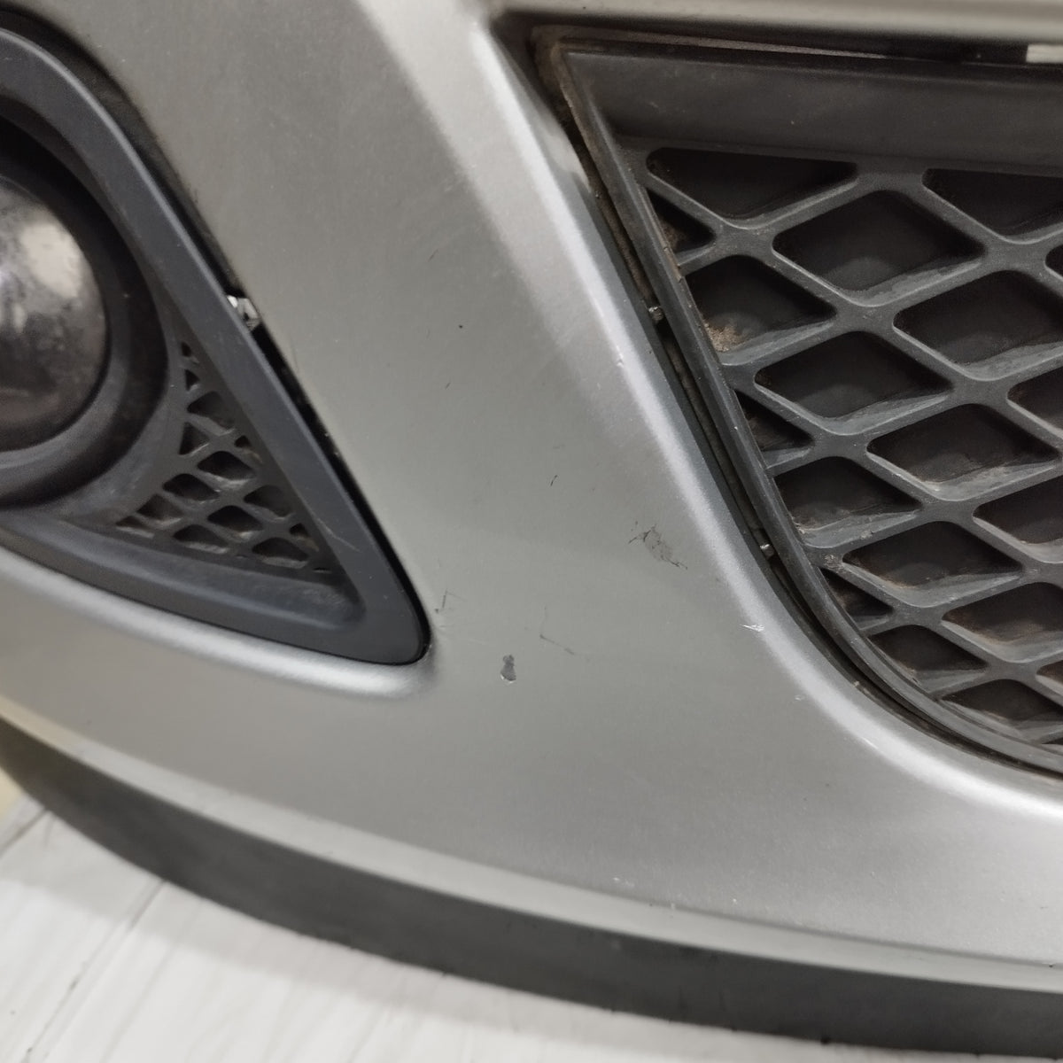 Paraurti anteriore grigio Ford Fiesta MK6 2006-2008 ecoAC16757