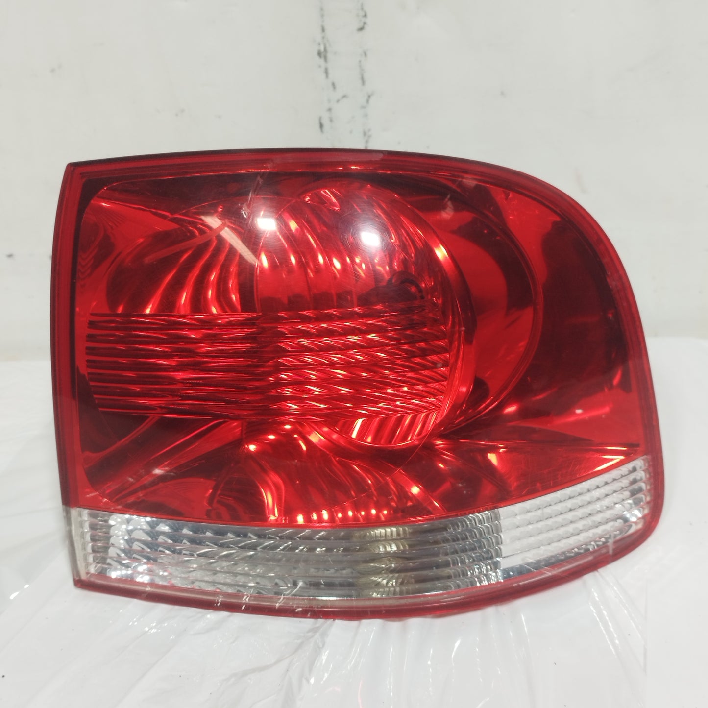 Fanale posteriore esterno dx Volkswagen Touareg 2005 cod: 28258002 ecoAC15150
