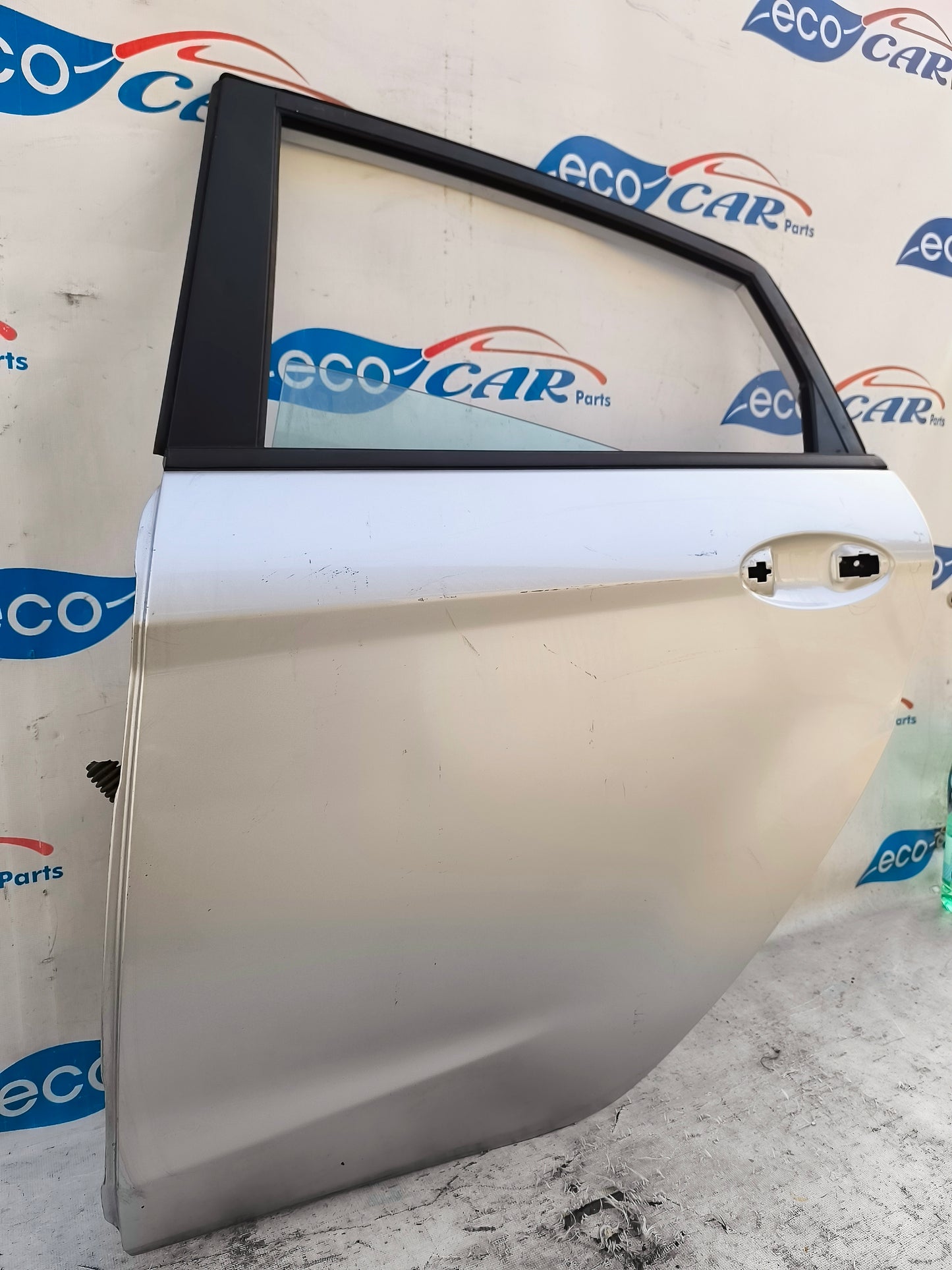 Sportello posteriore sx grigio argento Ford Fiesta 2012 ecoAG6161