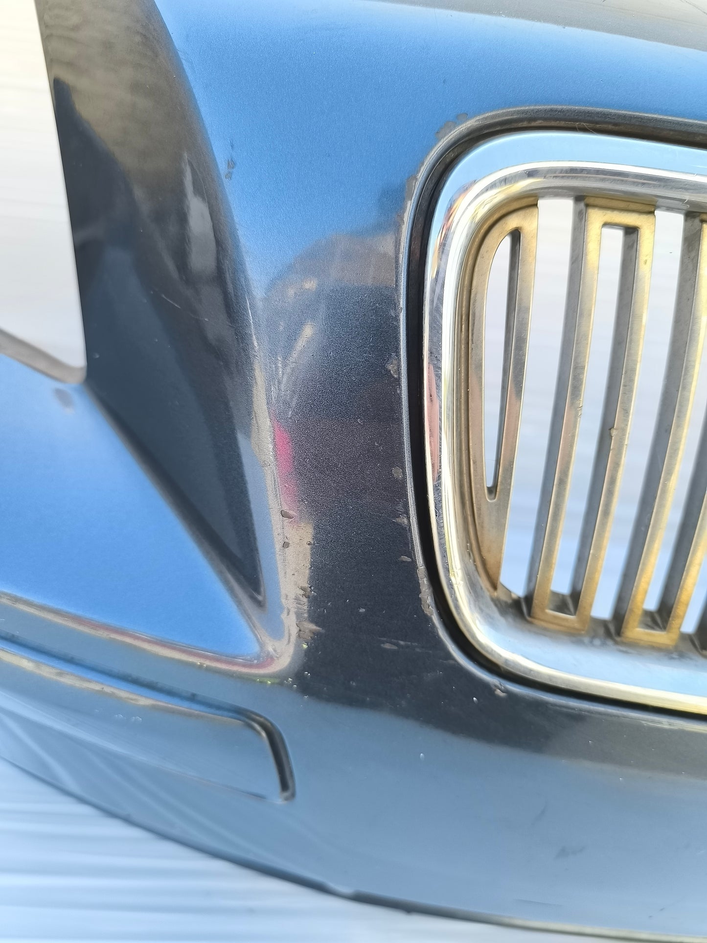Paraurti anteriore grigio scuro Volvo V50 anno 2005 ecoAG8177