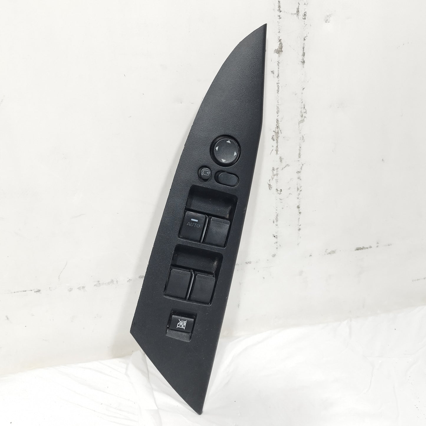 Pulsantiera alzacristalli anteriore sx Mazda 3 II serie 2009-2013 cod: BDB8684L6 ecoAC16213