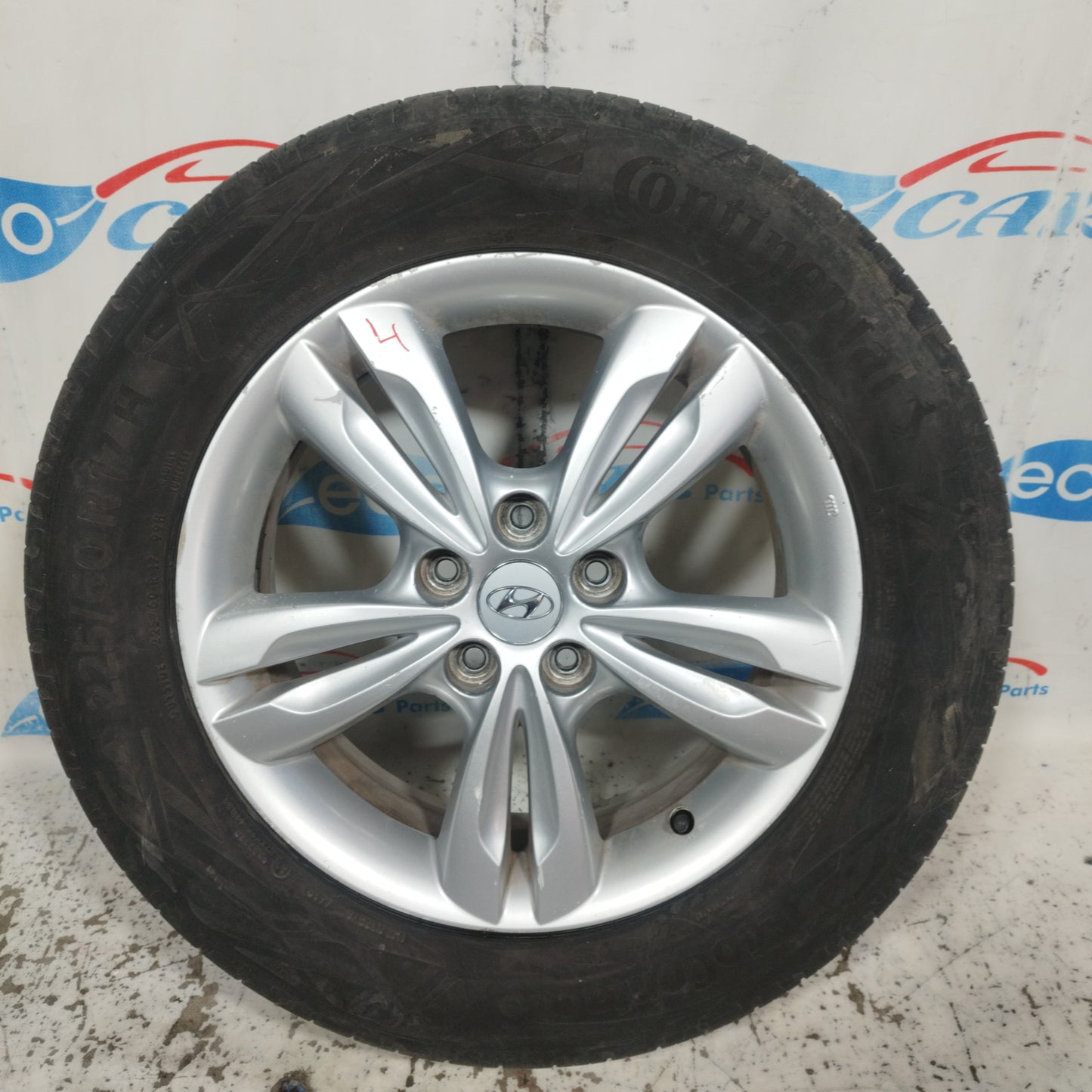 Komplette Leichtmetallfelgen mit Reifen Hyundai IX35 2011 225/60 R17 ecoAC9911