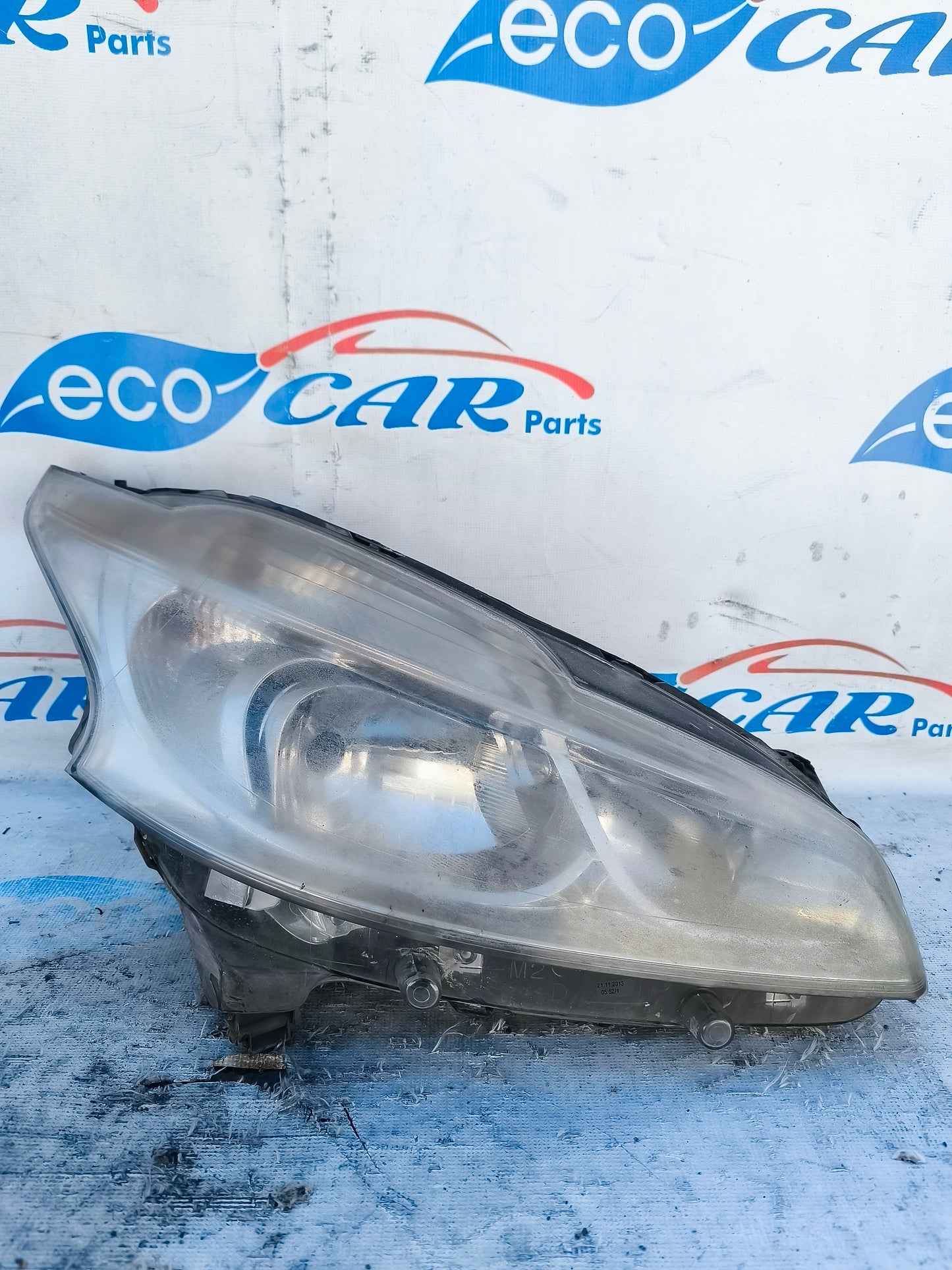 Frontpartie / Komplette schwarze Karosserie Peugeot 208 2013 ecoAG5718