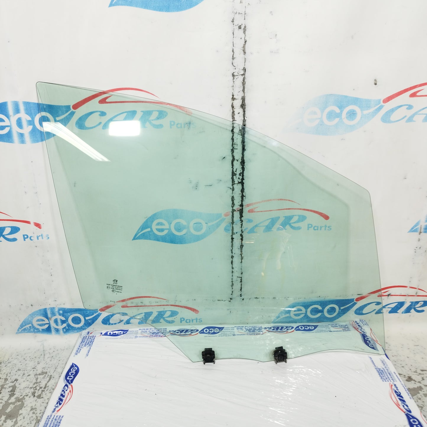 Vetro scendente anteriore dx Peugeot 208 2015 ecoAC11028