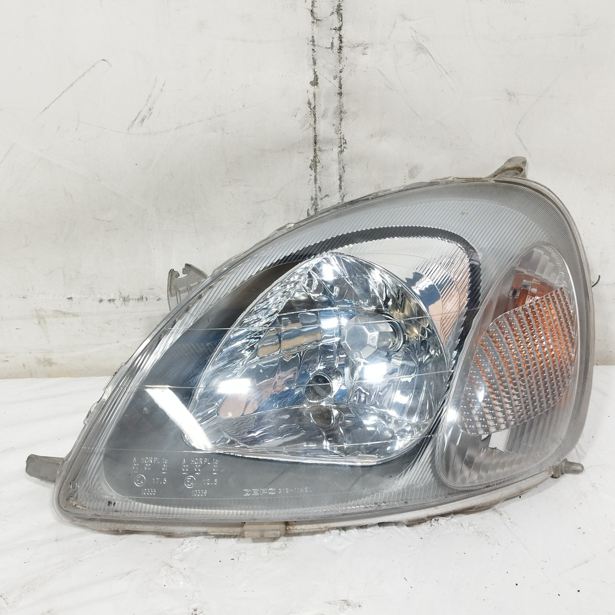 Fanale anteriore sx Toyota Yaris I (P1) 1999-2003 DEPO cod: 08-212-11A2L ecoAC16681