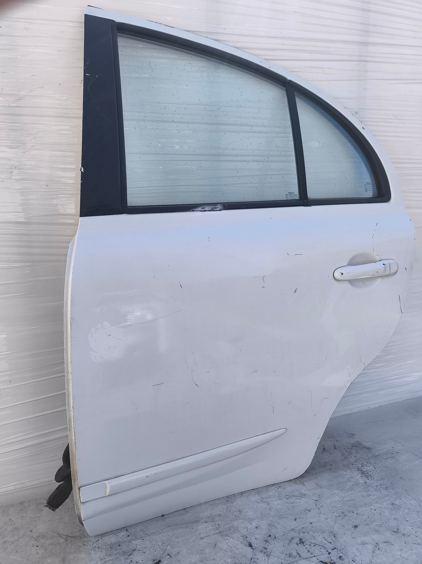 Sportello bianco posteriore sx Nissan Micra k13 2010-2013 ecoAG8035