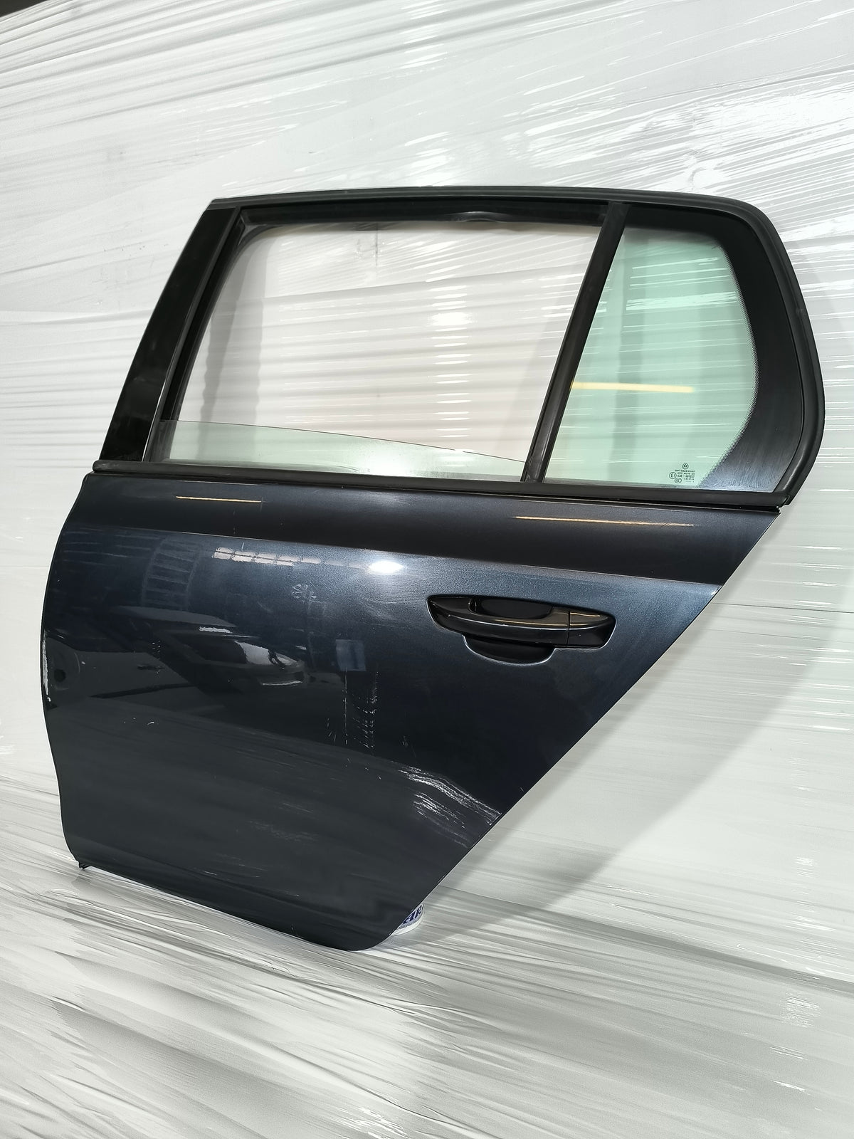 Sportello posteriore sx grigio scuro / blu Volkswagen Golf VI (5K1) anno 2008-2012 ecoAG9737