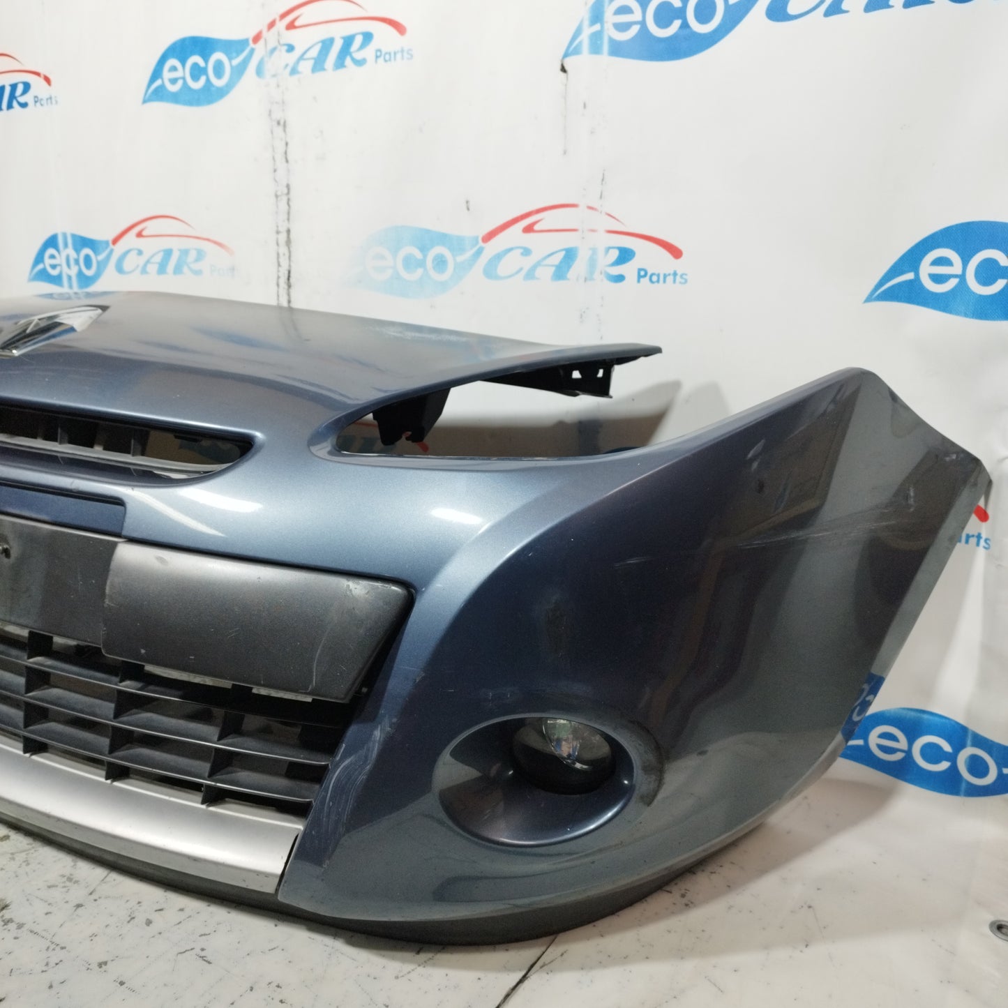 Dark grey front bumper Renault Clio 2010 ecoAC10357