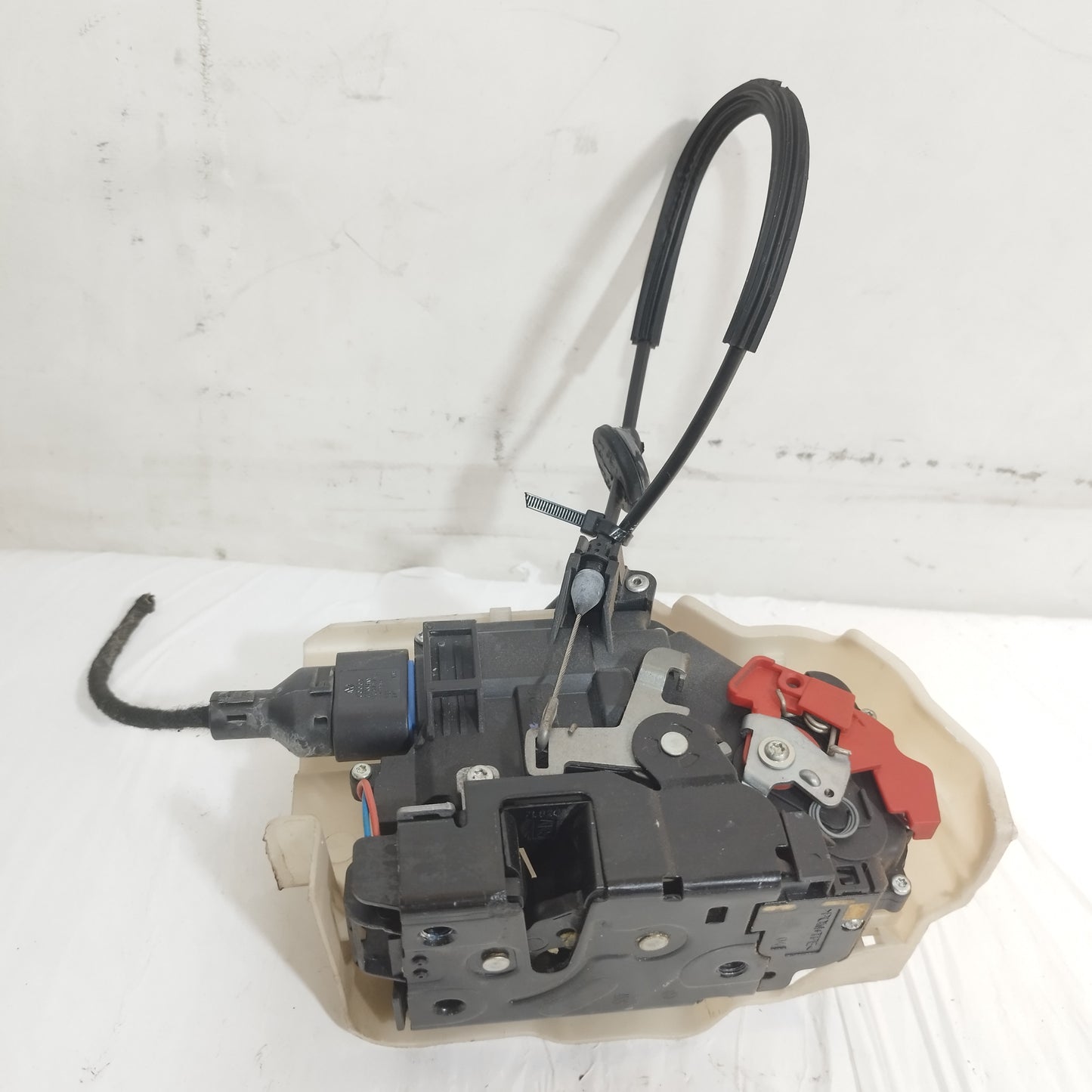 Serratura anteriore dx Volkswagen Touran (1T1 / 1T2) 2003-2010 ecoAC16518