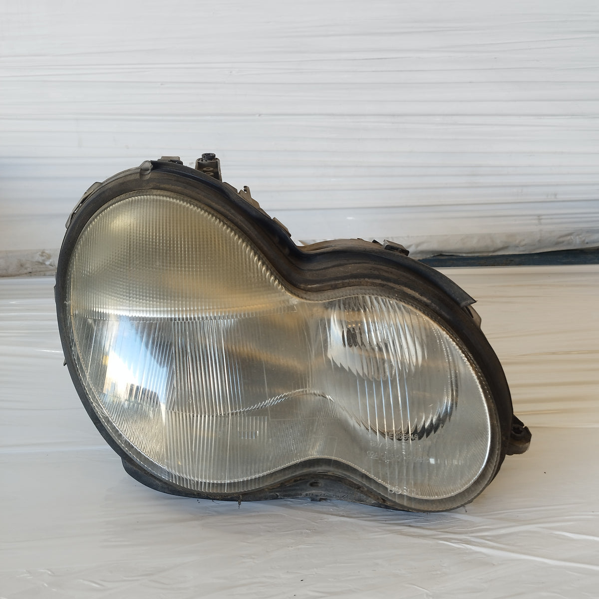 Fanale anteriore dx Mercedes Classe C W203 2000-2004 cod: A2038200261 ecoAC17563