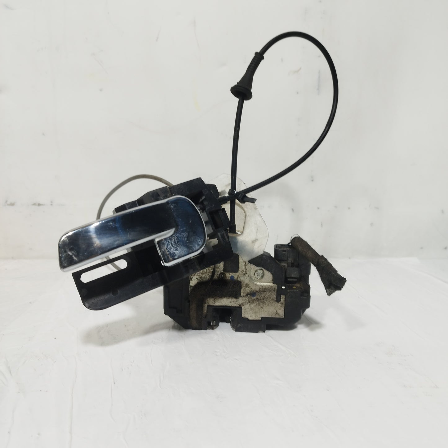 Serratura anteriore dx Nissan Qashqai 2008 ecoAC14695