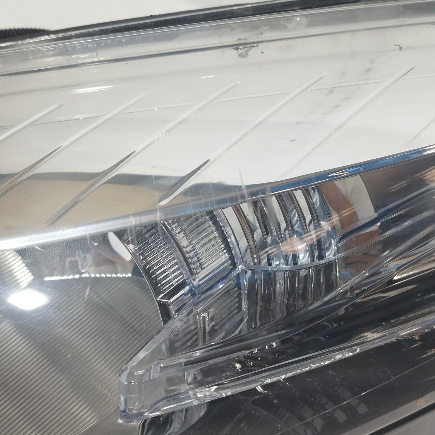 Fanale anteriore sx Renault Megane 2011 Cod: 1307024124 ecoAC13915