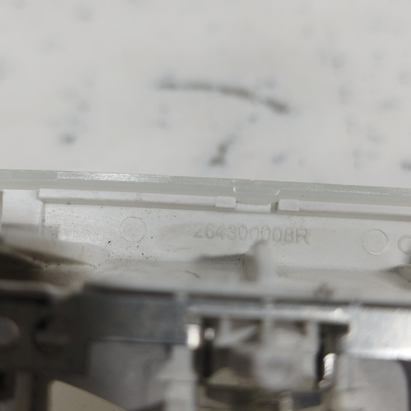 Courtesy light Renault Megane 2012 code: 264300008R ecoAC8802