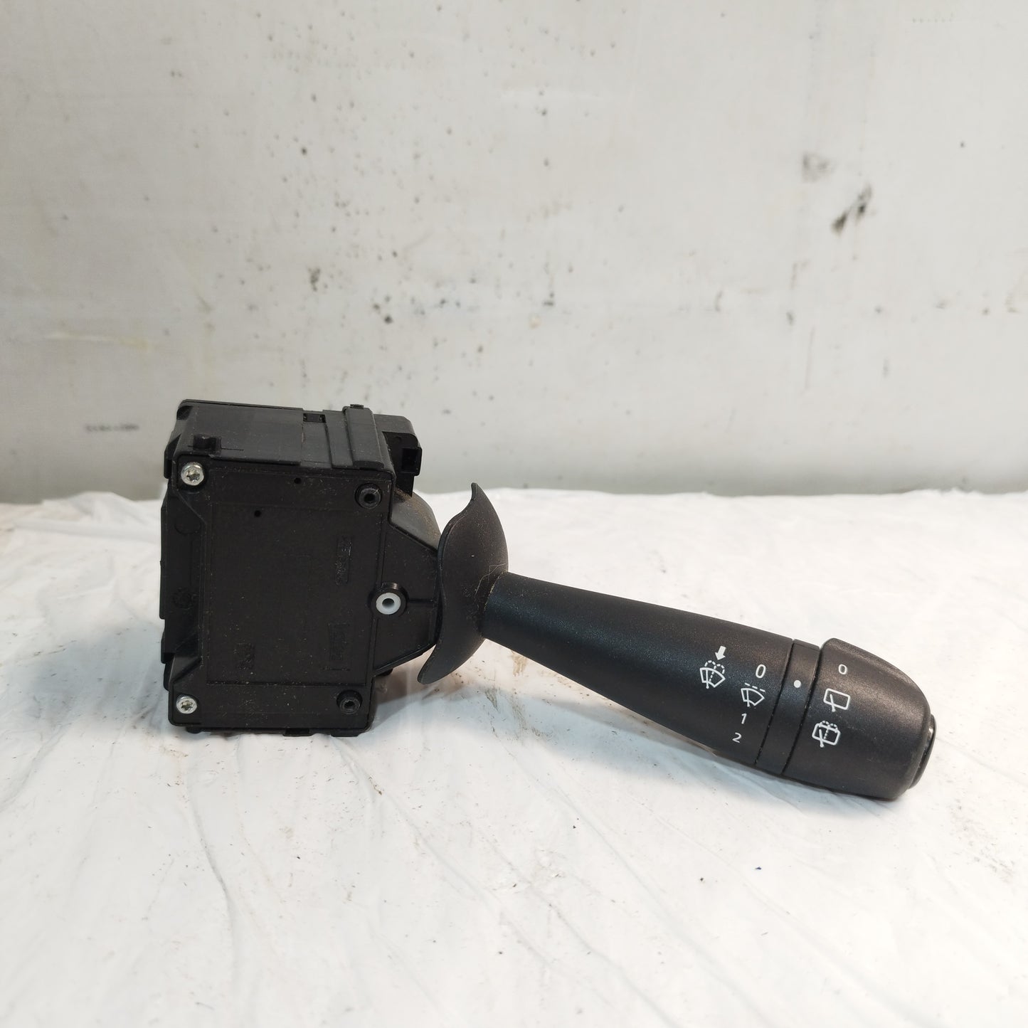 Leva comando tergicristallo Dacia Sandero II (B8) 2012-2020 cod: E10645659 ecoAC16354