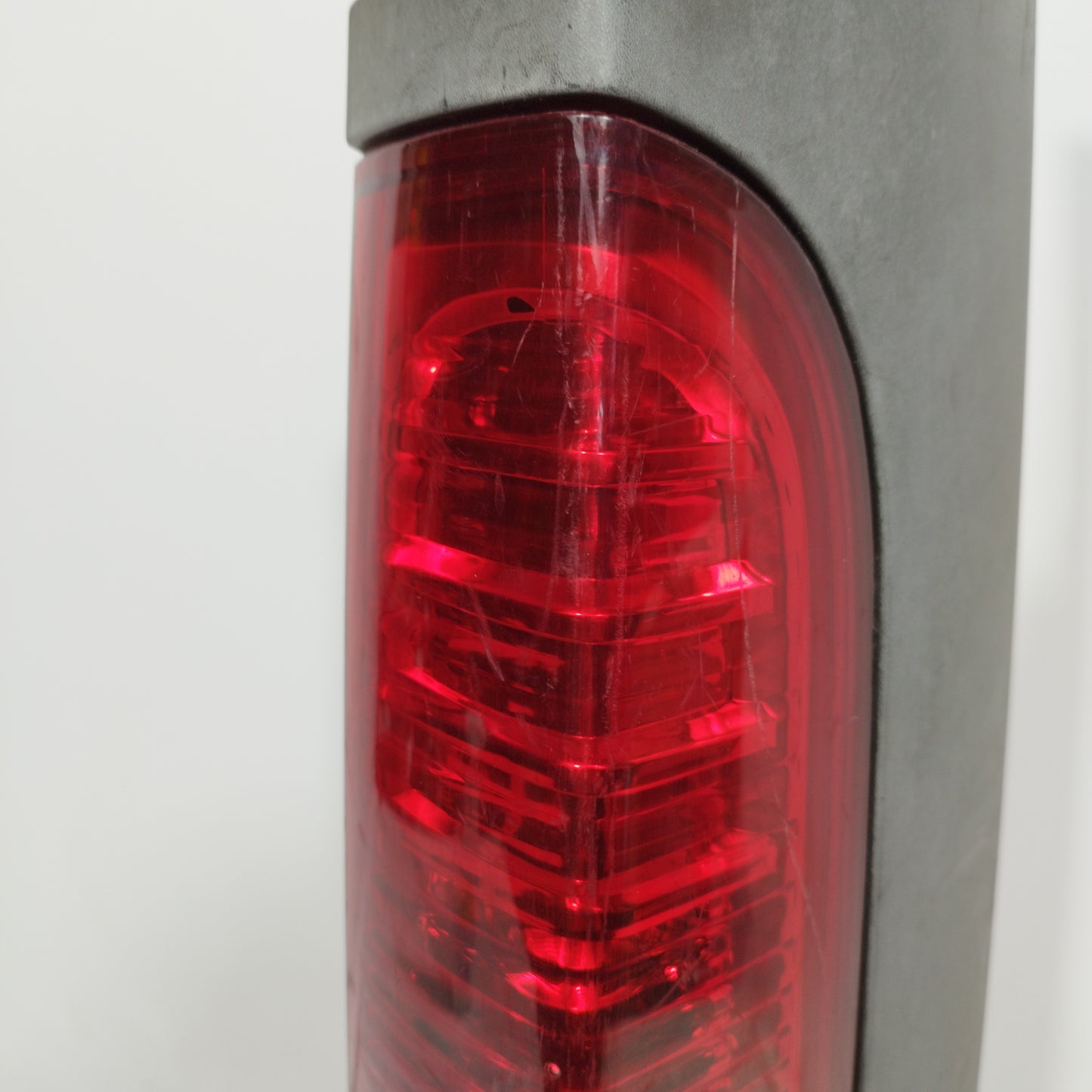 Renault Trafic 2014 ecoAC11048 right rear light