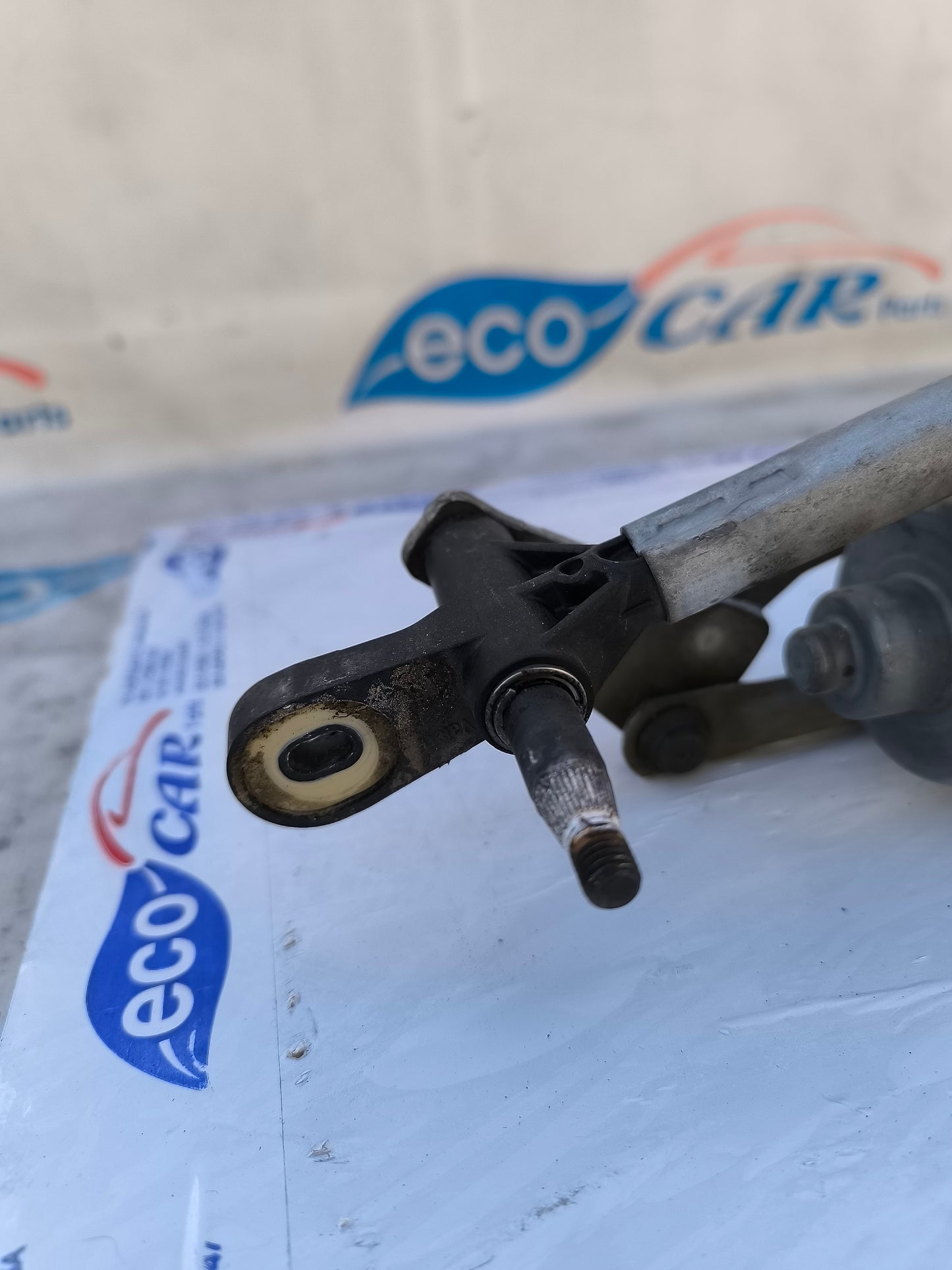 Front windshield wiper motor Audi A4 B8 code: 8k1955119a ecoAG5896