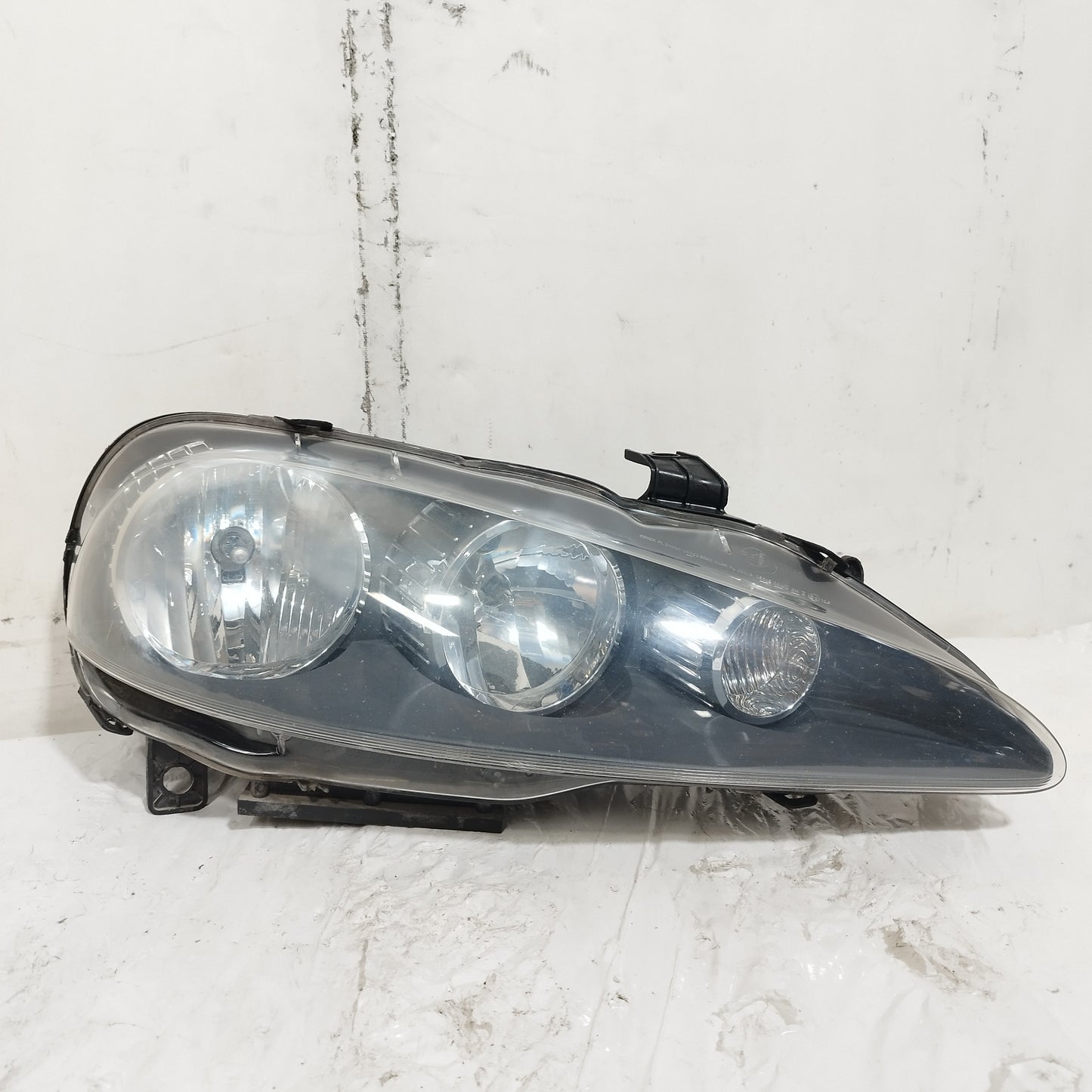Fanale anteriore dx Alfa Romeo 147 (937) II serie 2004-2008 cod: 89101231 VALEO ecoAC16578